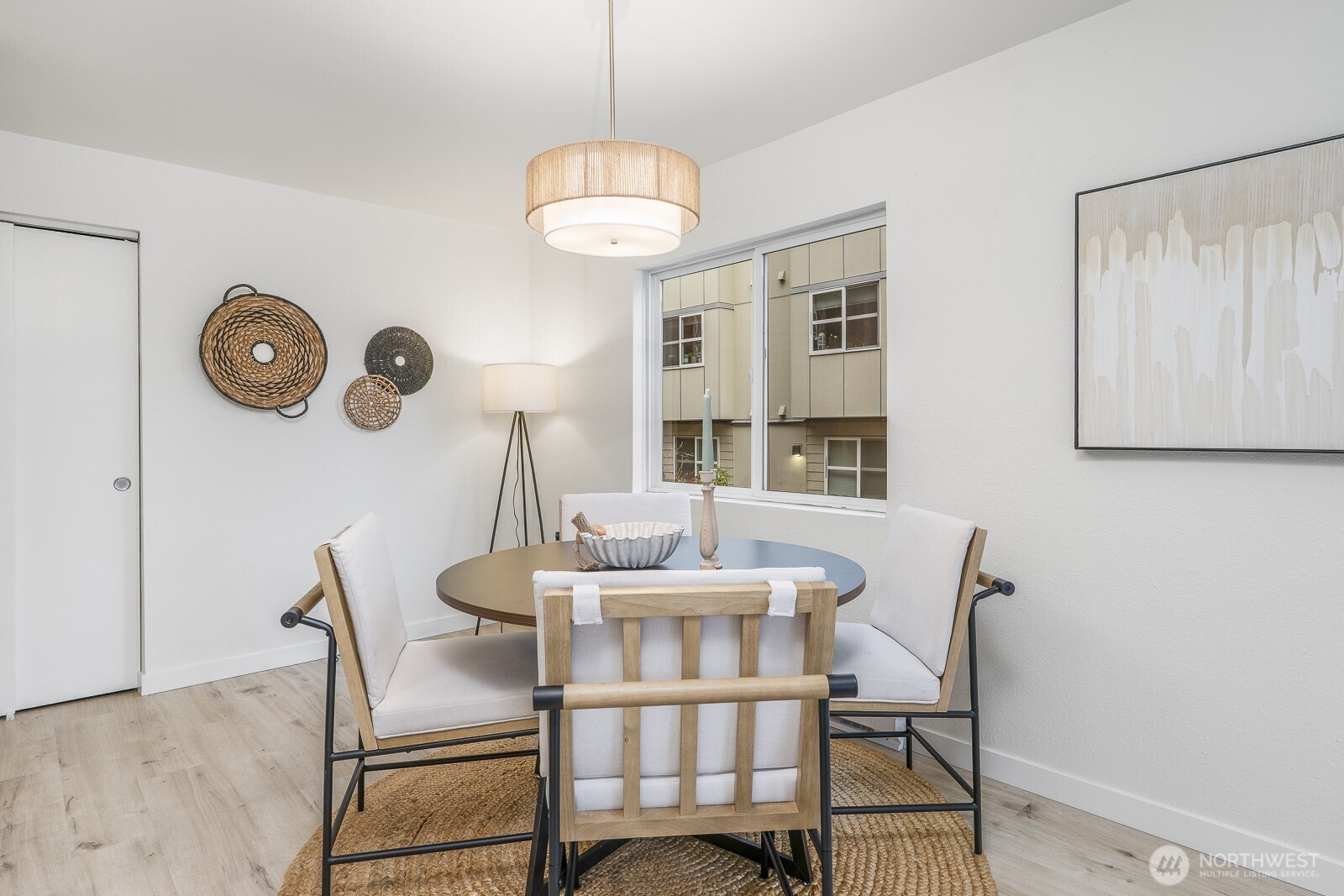 308 Summit Avenue E Unit: 303