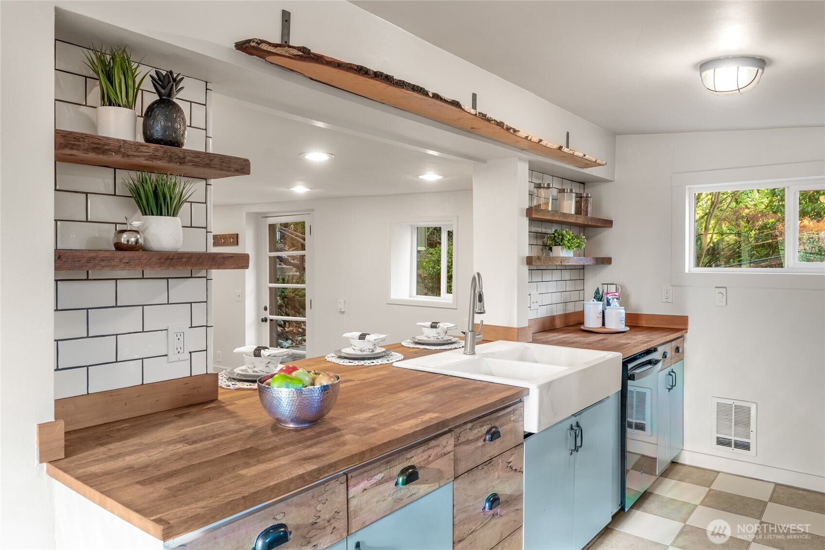 10746 Densmore Avenue N