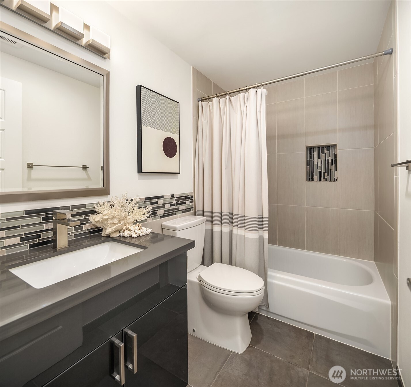 2301 Fairview Avenue E Unit: 301