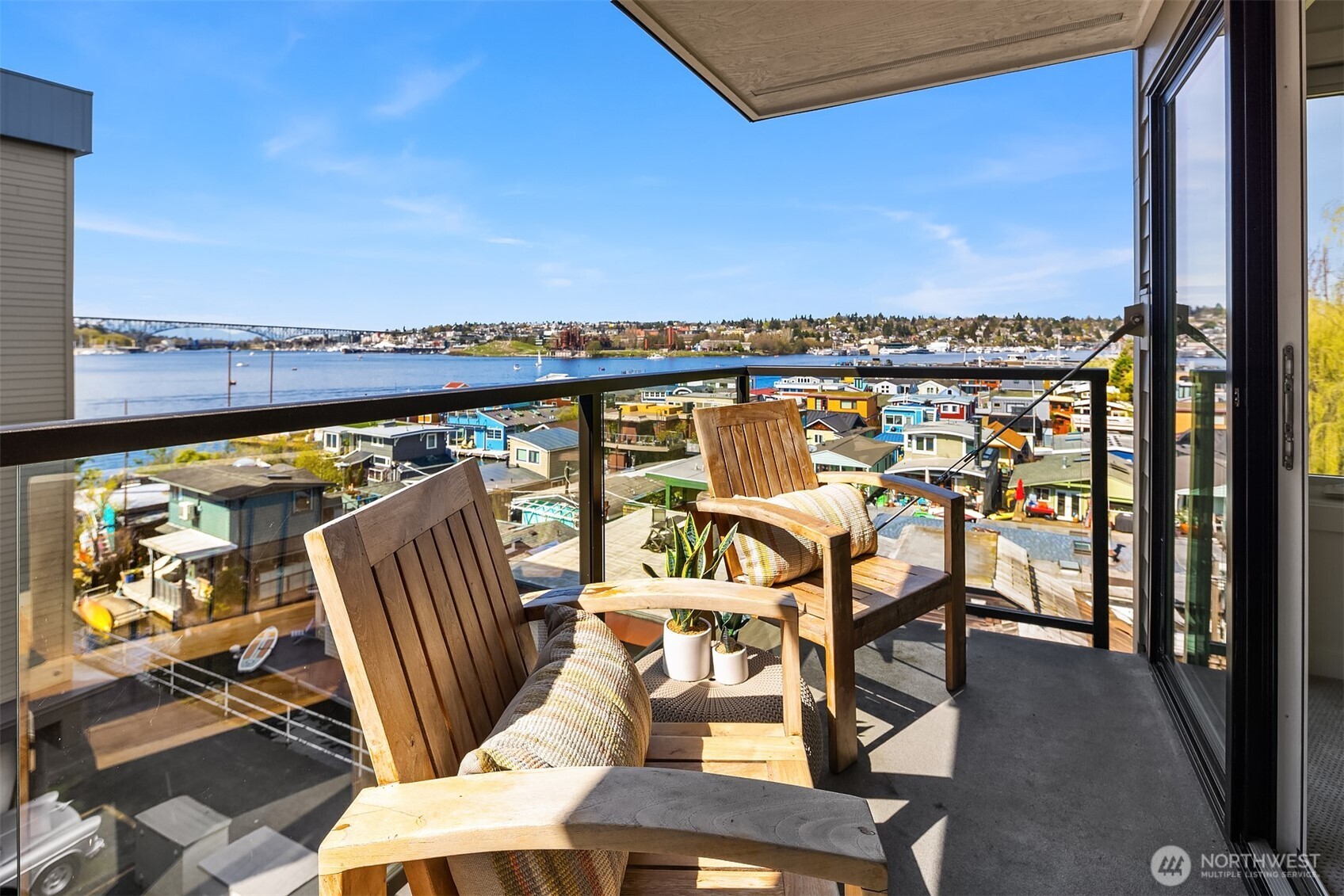 2301 Fairview Avenue E Unit: 301