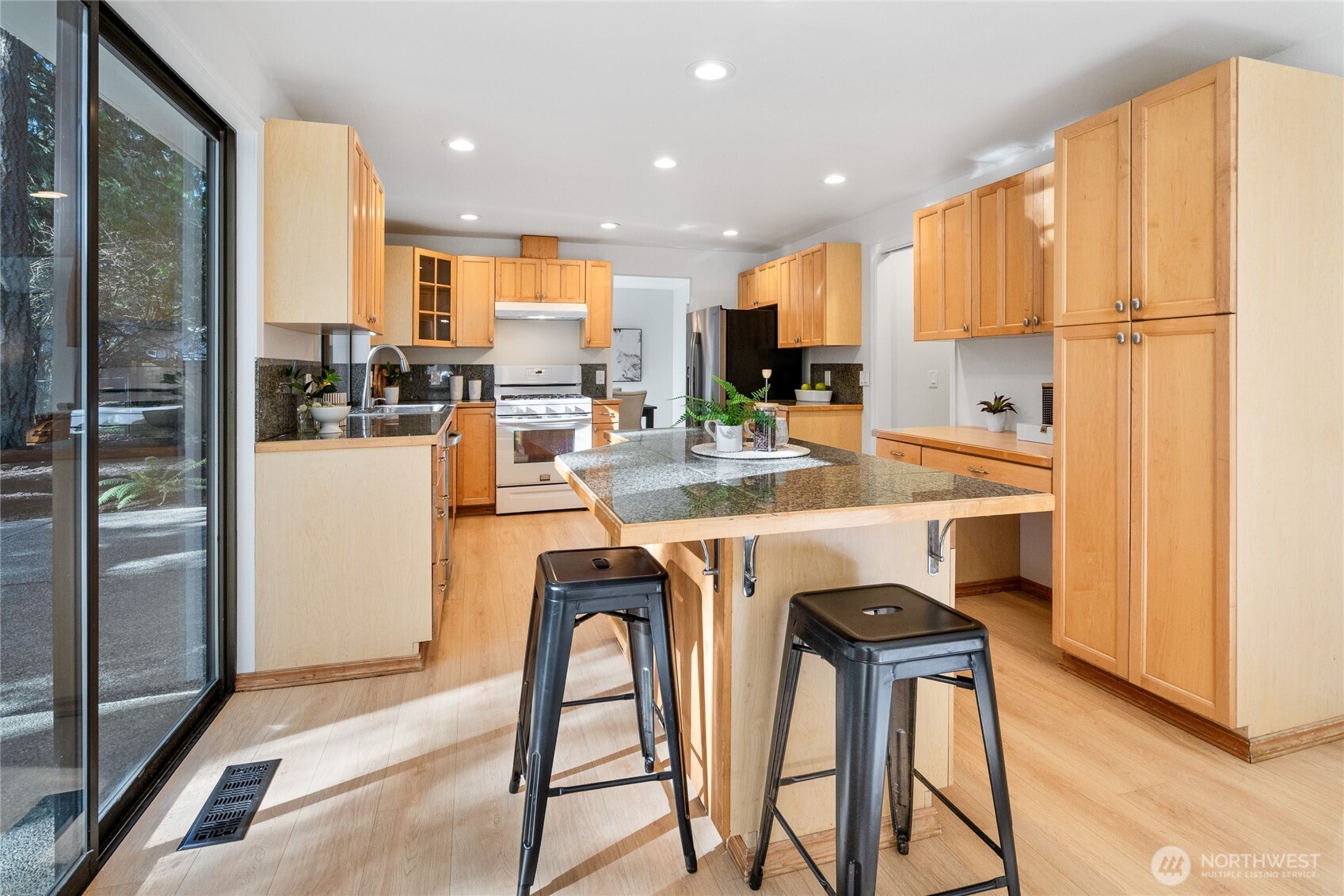 22013 SE 33rd Street