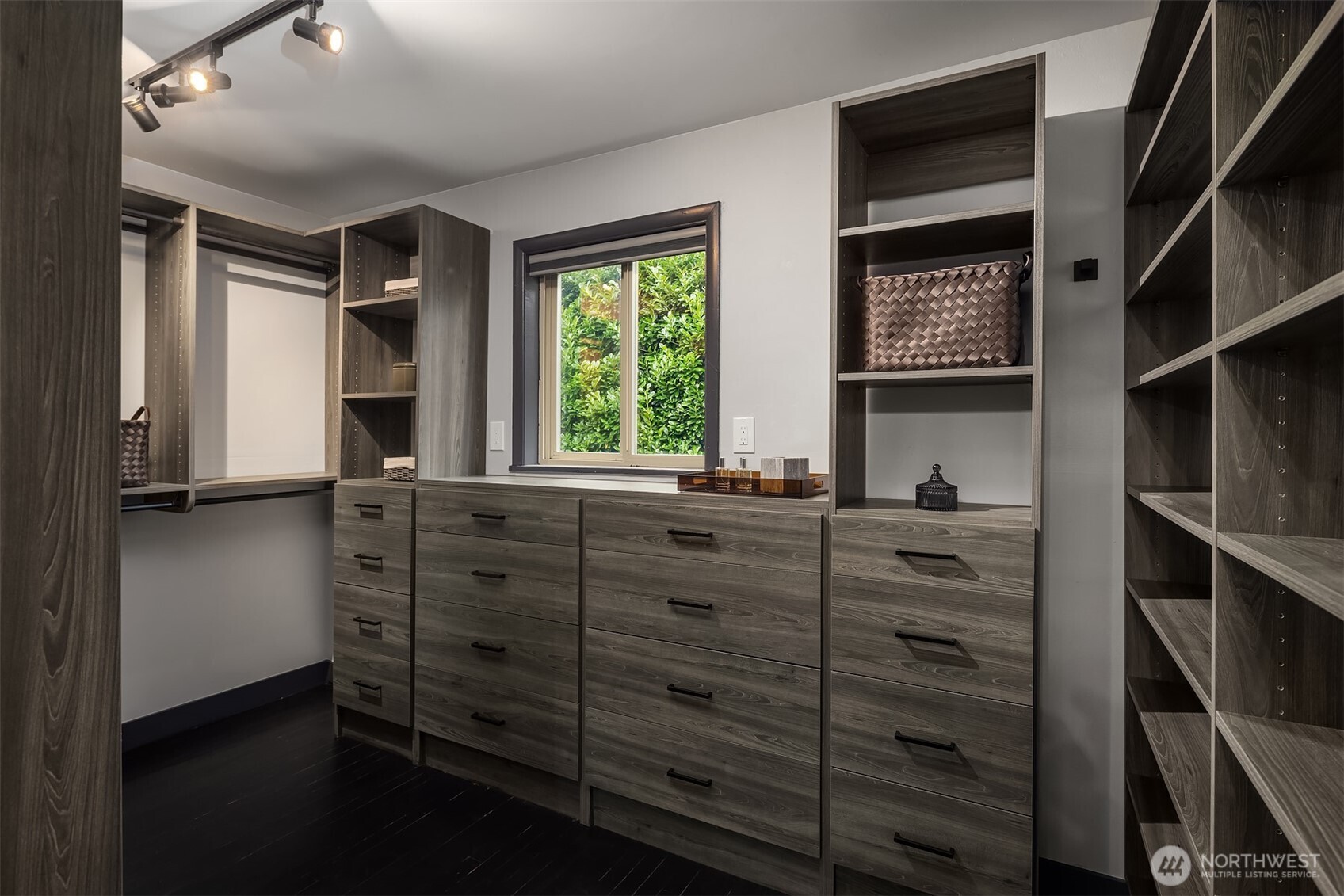 1403 SW Thistle Street