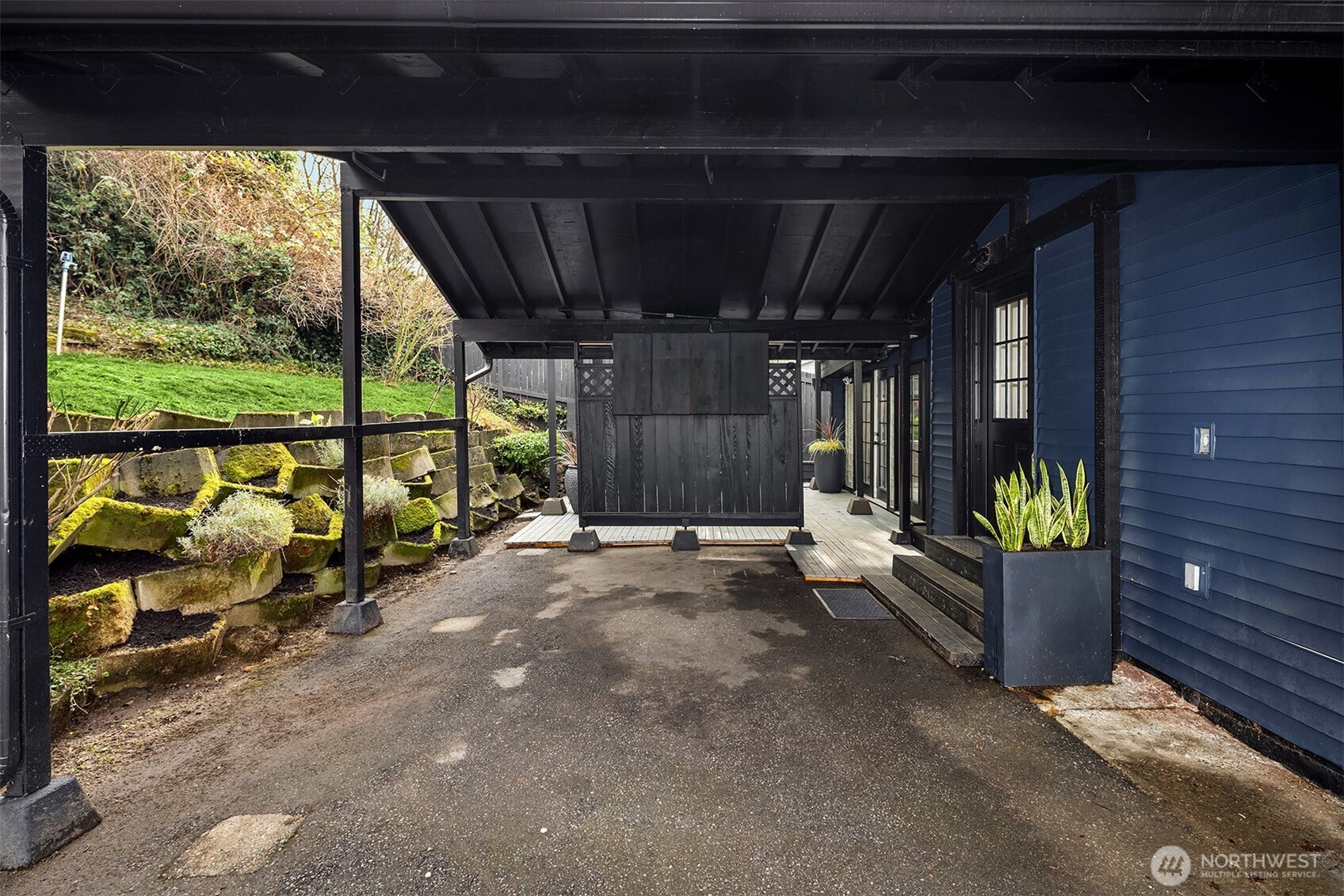 1403 SW Thistle Street