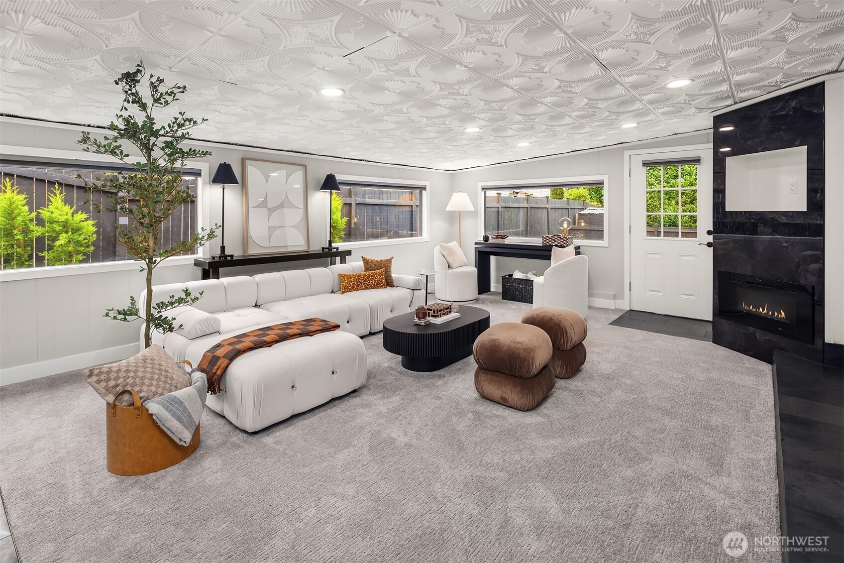 1403 SW Thistle Street