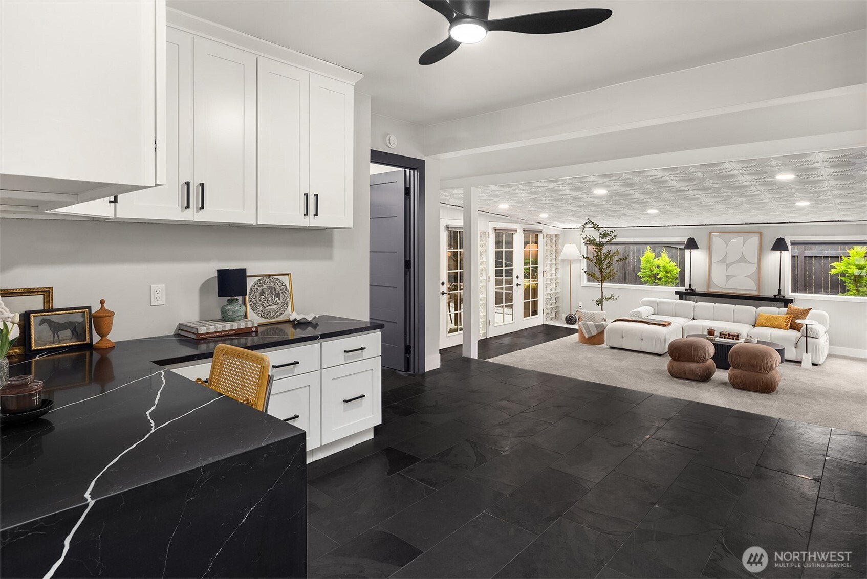 1403 SW Thistle Street