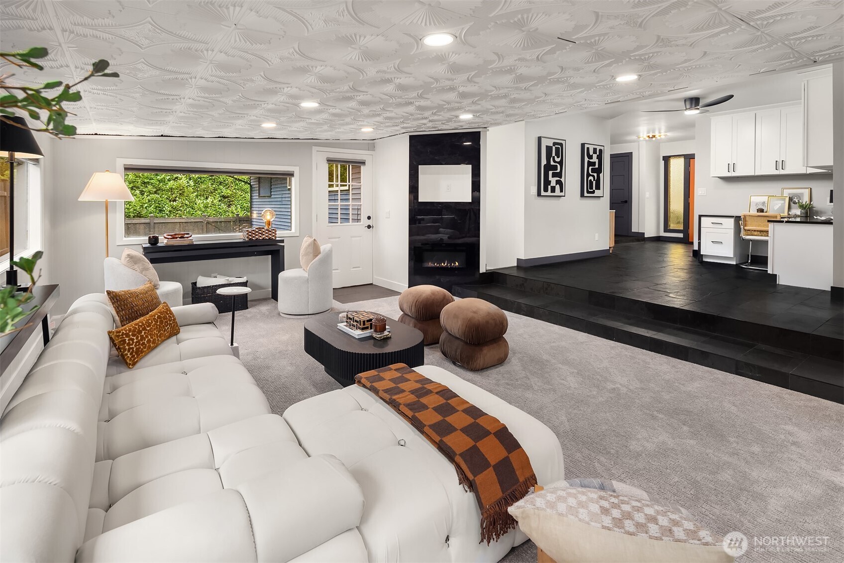 1403 SW Thistle Street