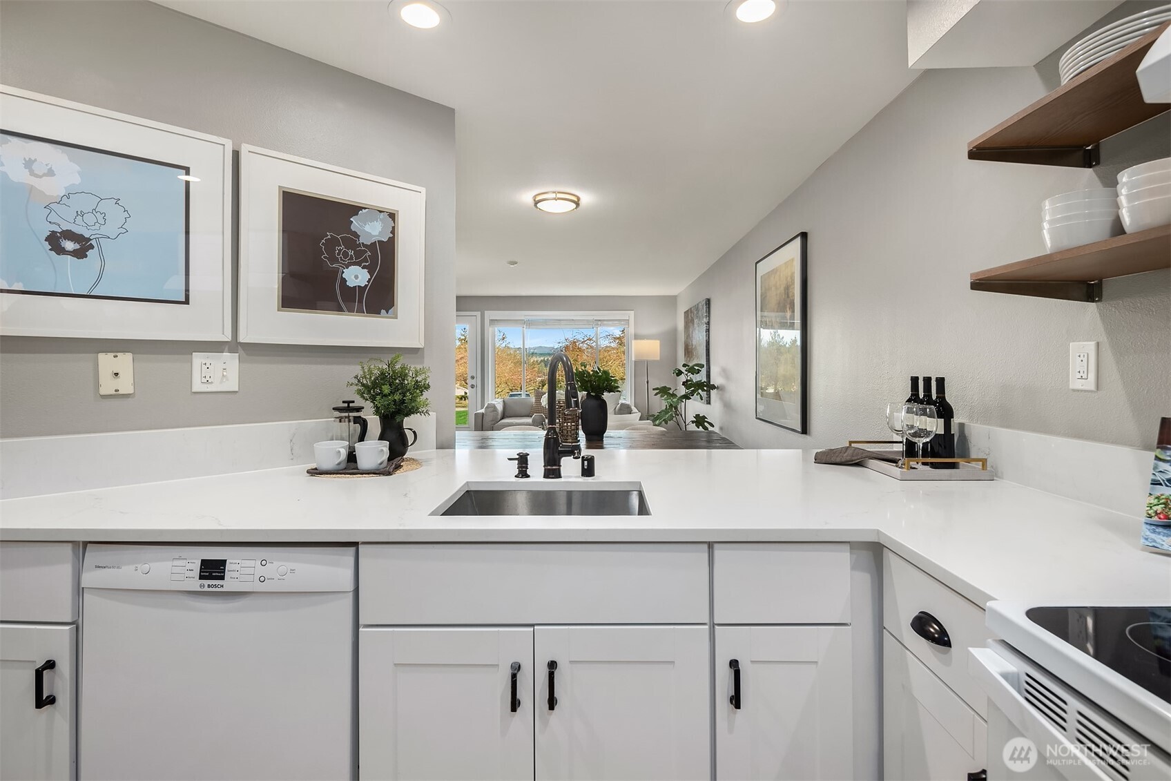 7004 155th Place NE Unit: 7004