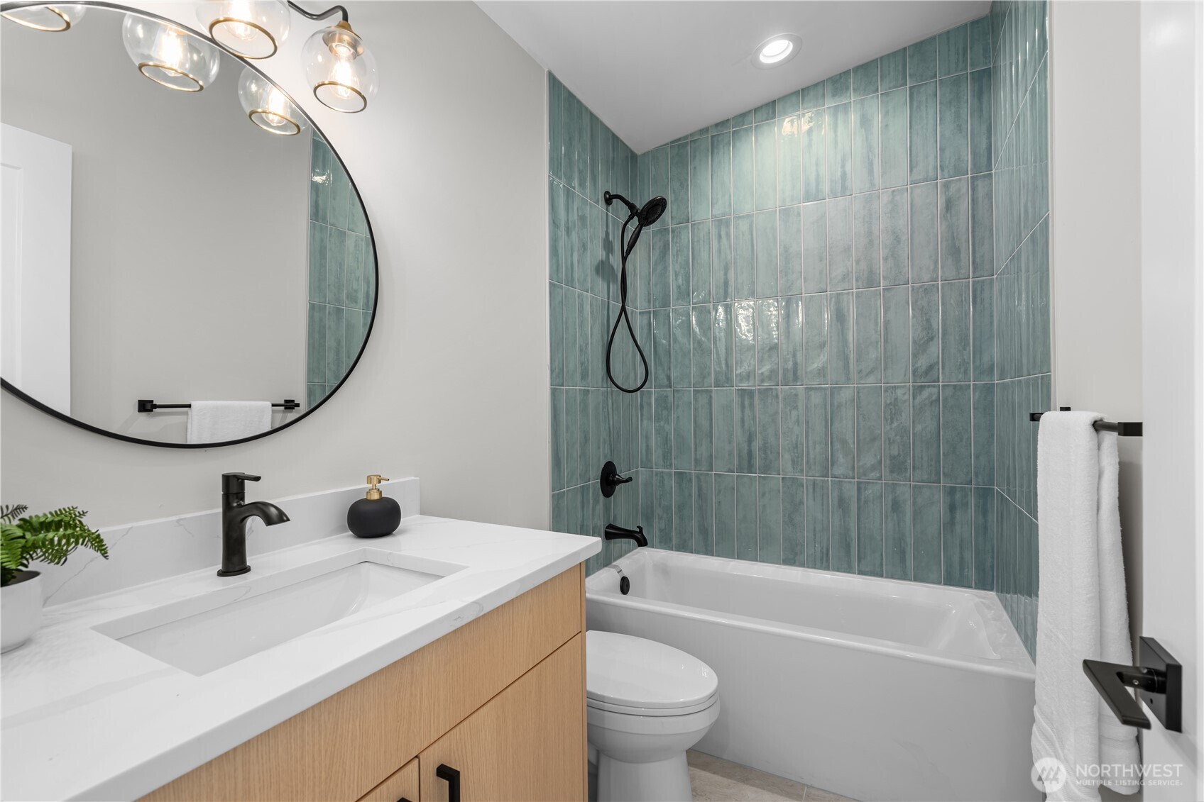 9230 B 22nd Avenue SW Unit: C