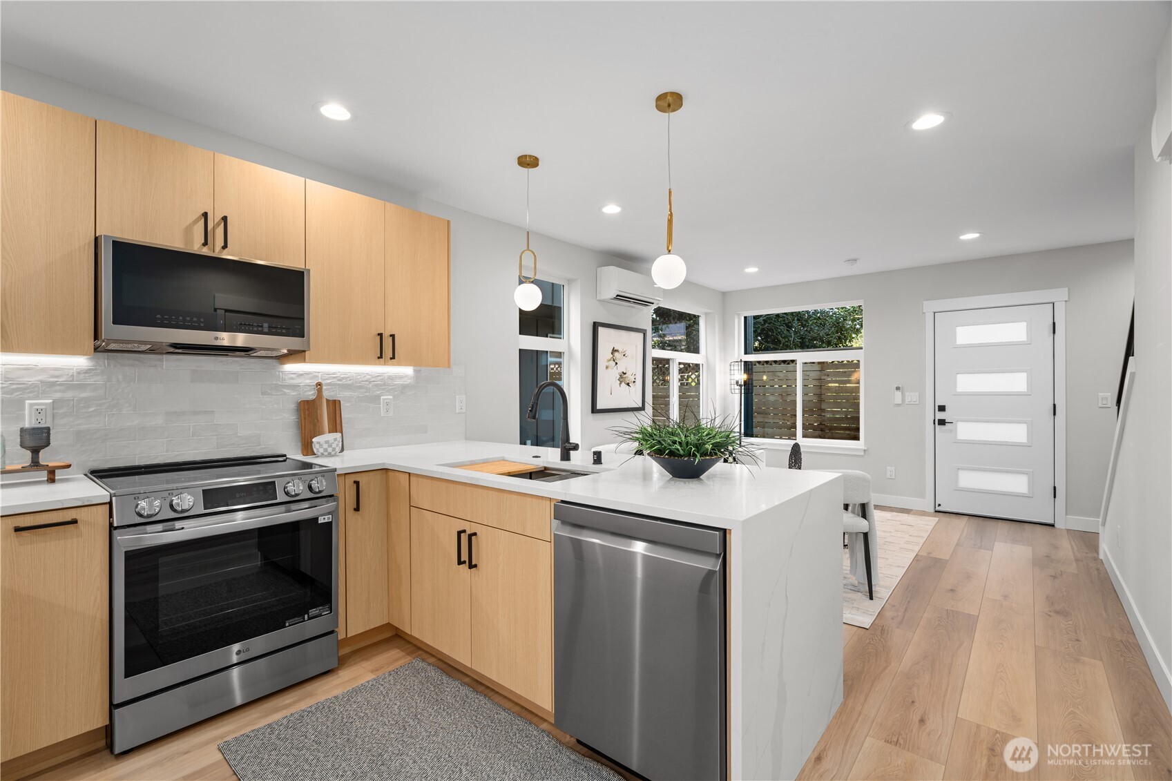 9230 B 22nd Avenue SW Unit: C