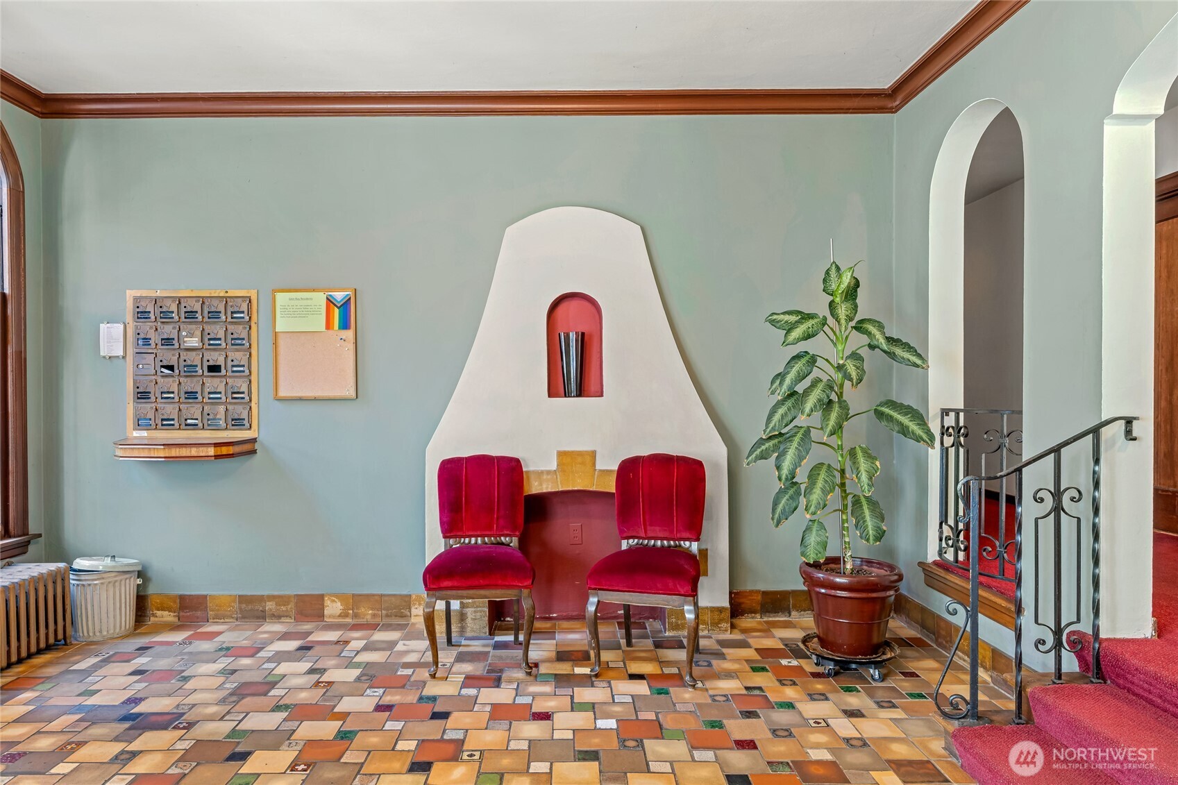 411 Boylston Avenue E Unit: 207