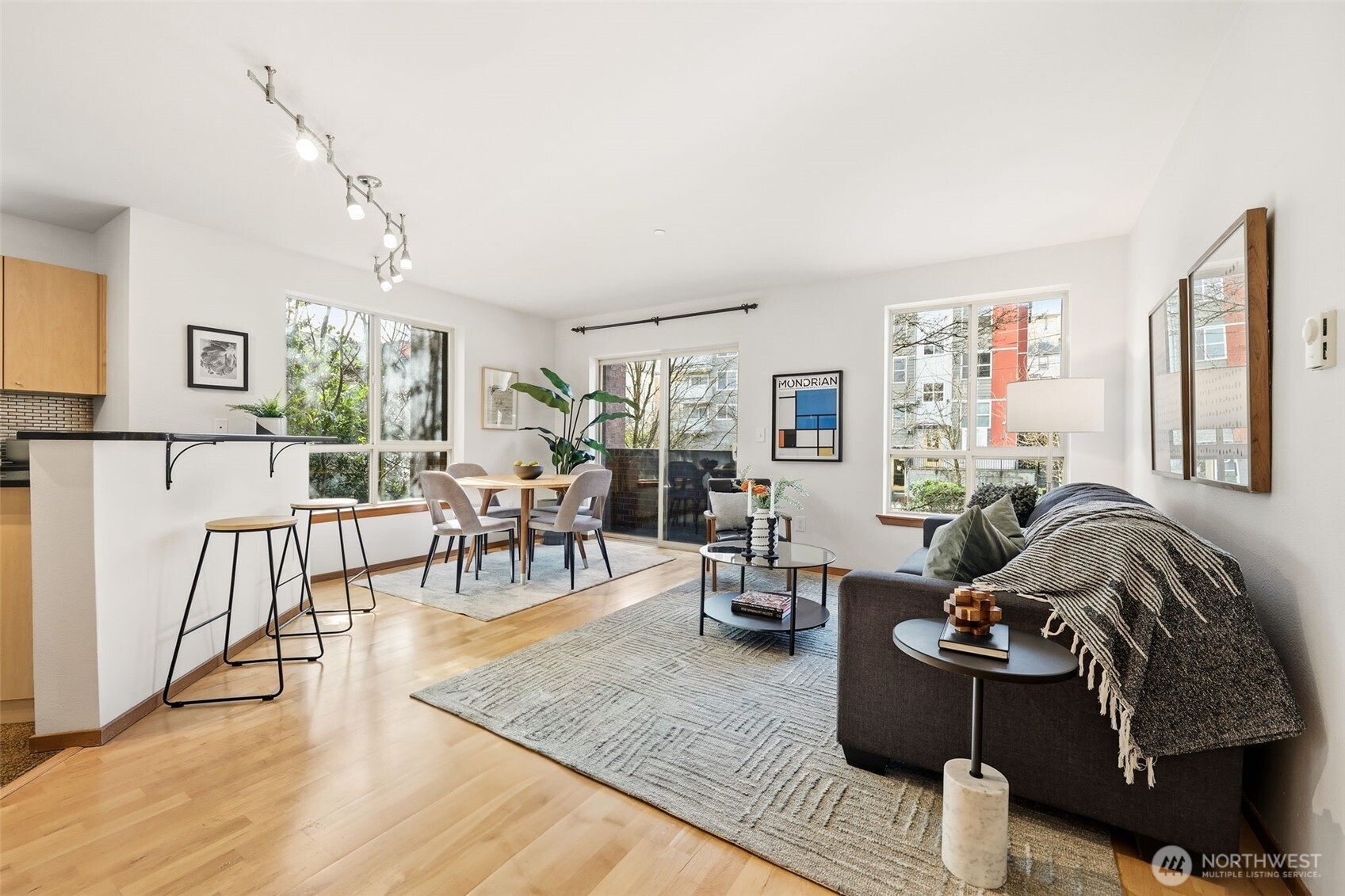 412 11th Avenue Unit: 206