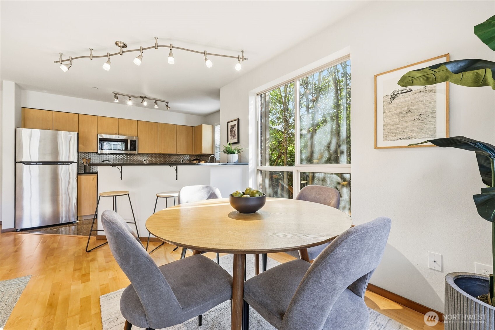 412 11th Avenue Unit: 206