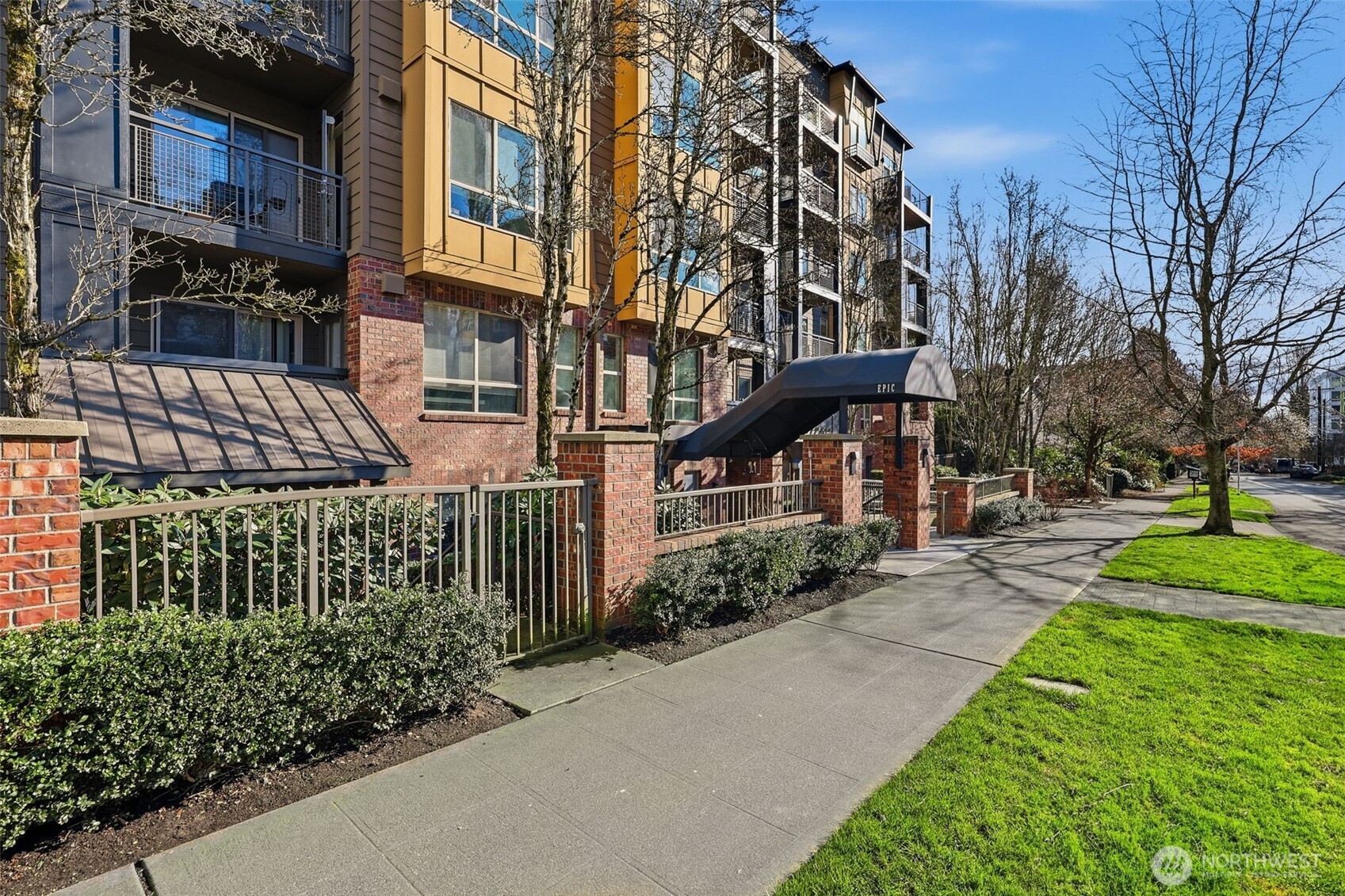 412 11th Avenue Unit: 206