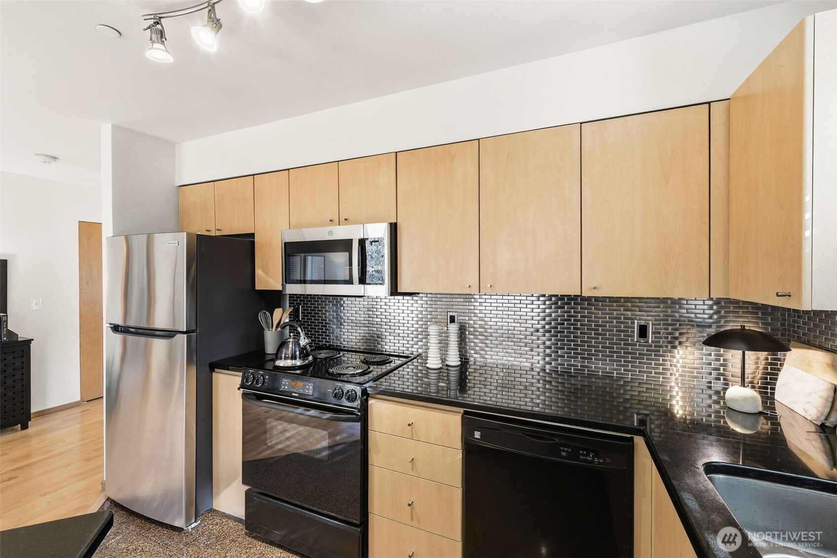 412 11th Avenue Unit: 206