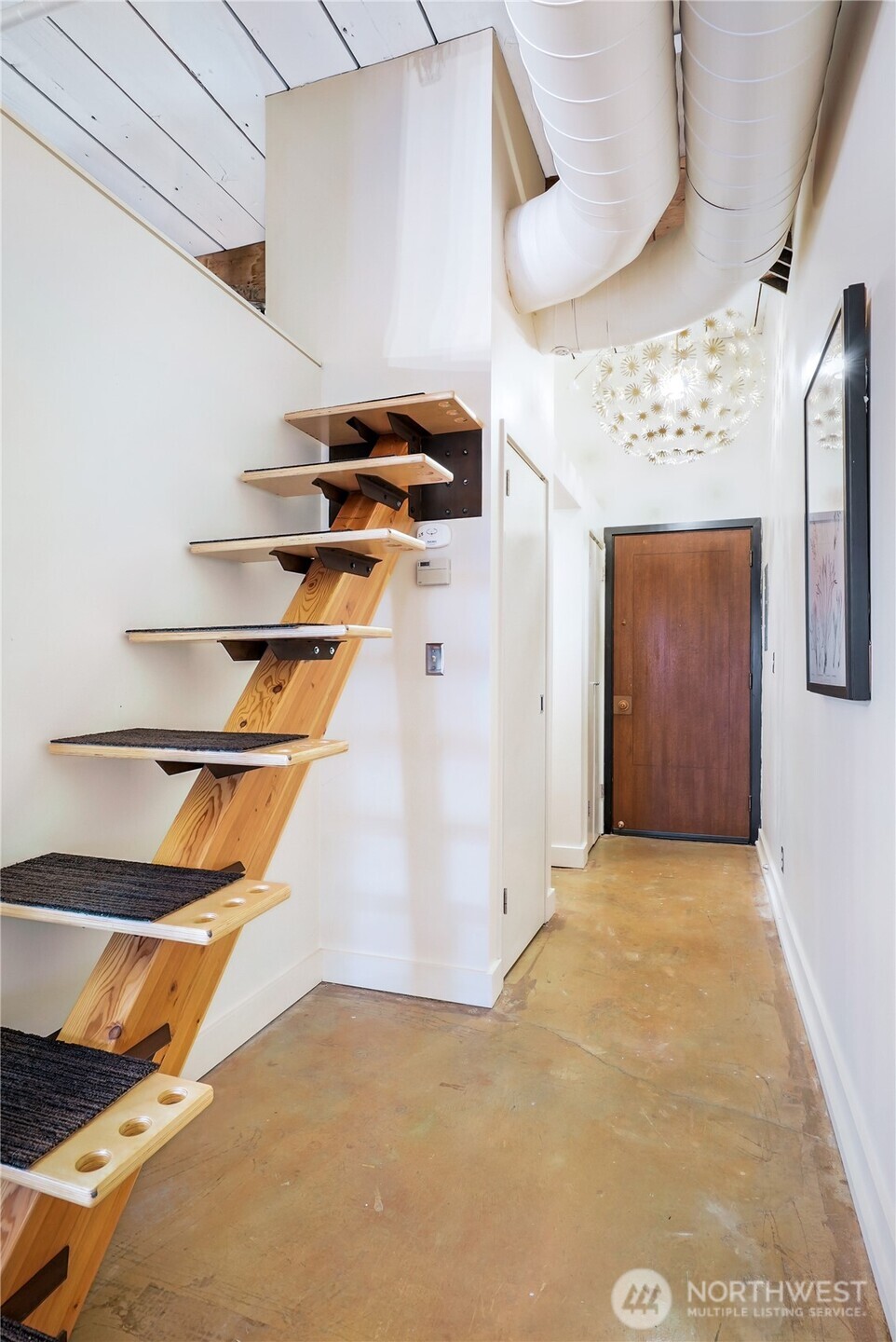 1507 Western Avenue Unit: R102