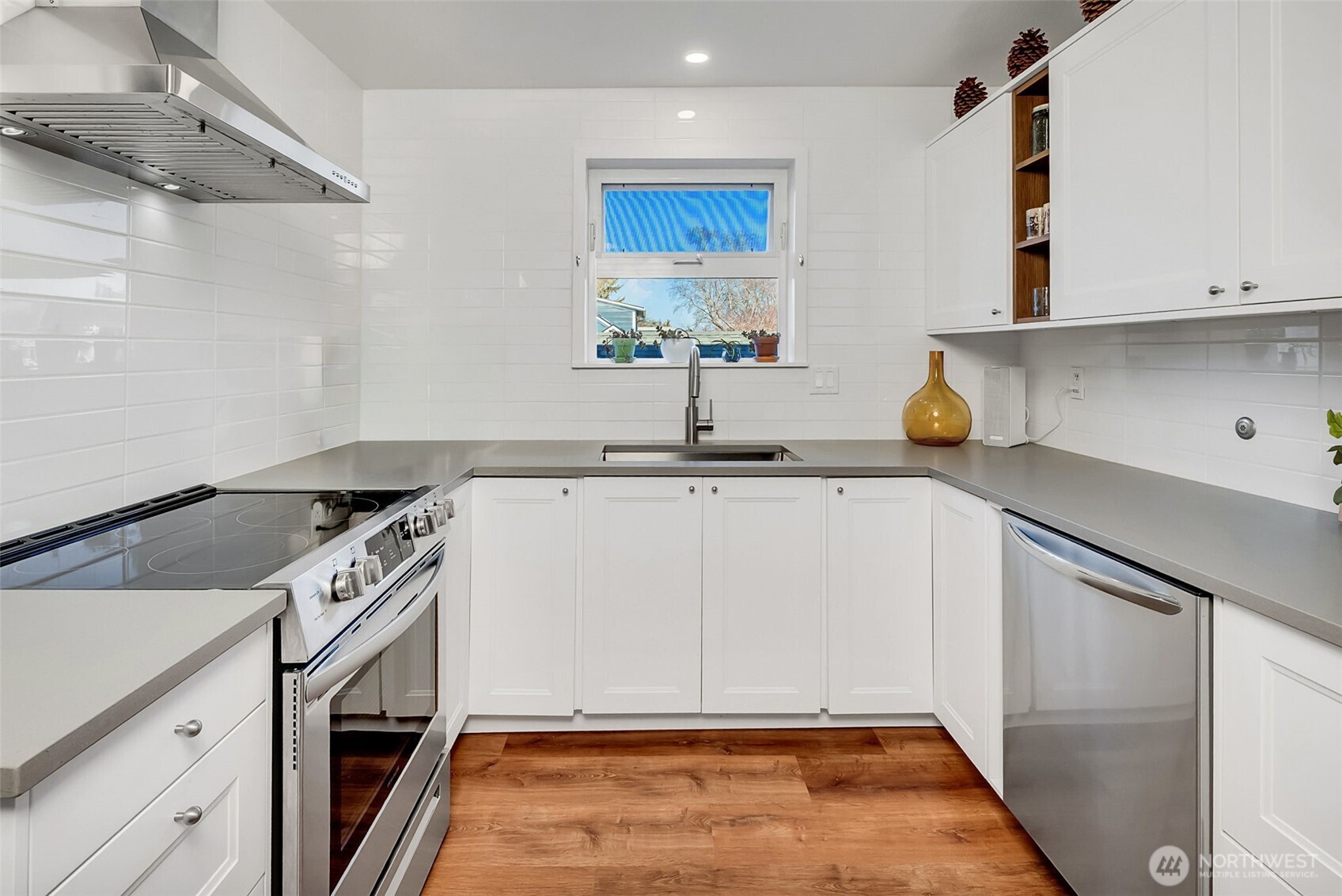 8000 28th Avenue NW Unit: 320
