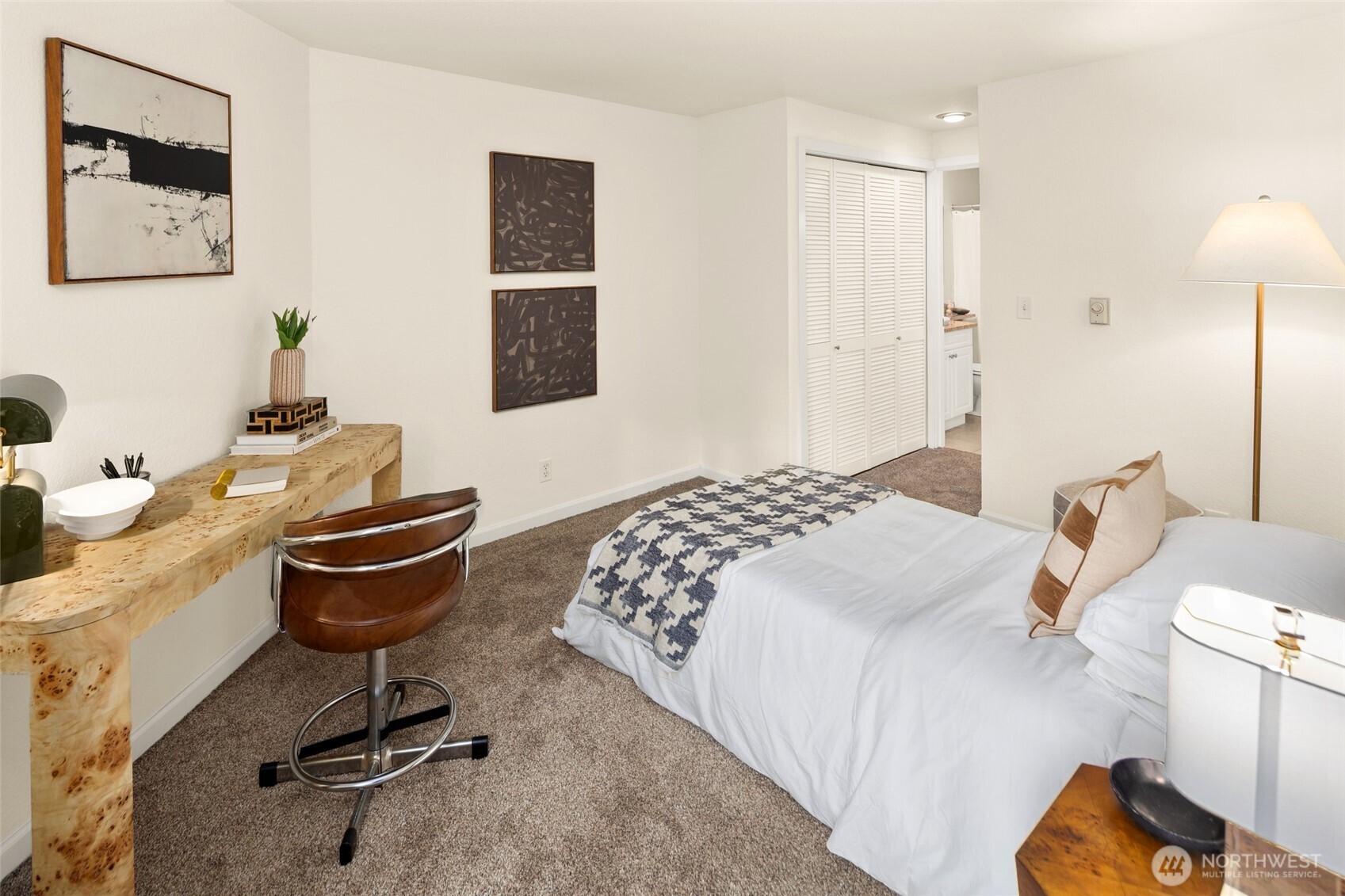 5901 Phinney Avenue N Unit: 206