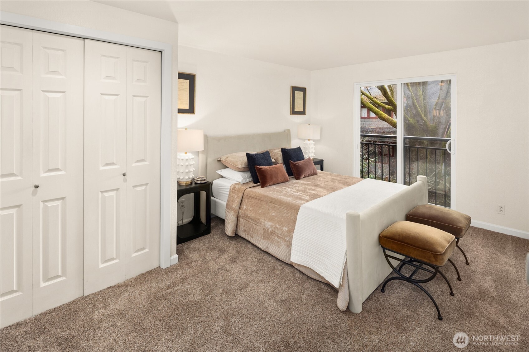 5901 Phinney Avenue N Unit: 206