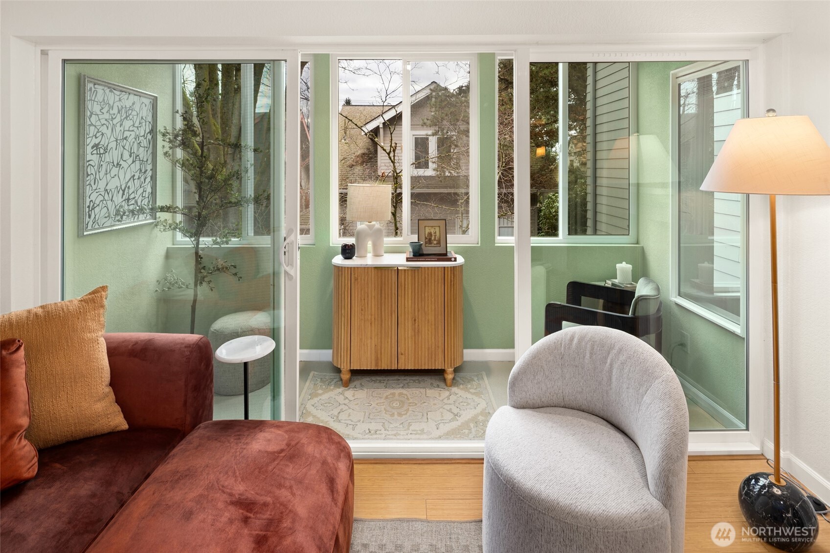 5901 Phinney Avenue N Unit: 206