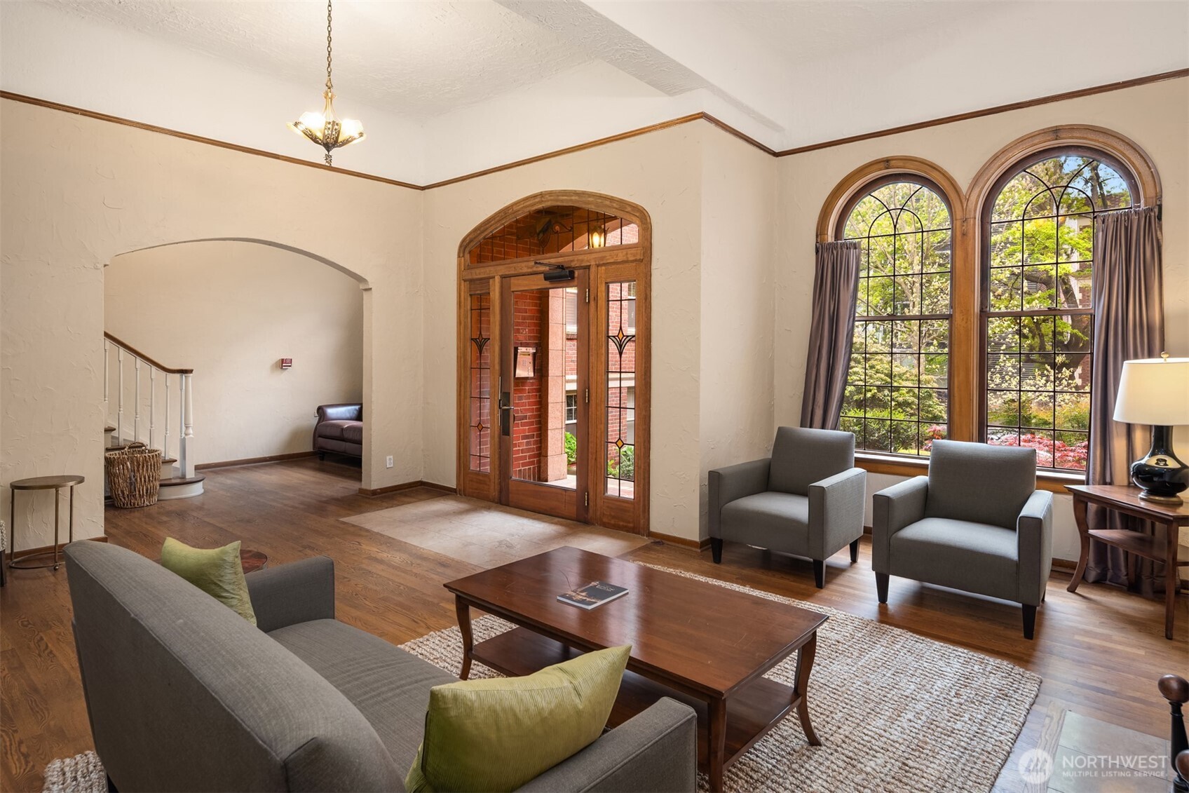 124 Warren Avenue N Unit: 302