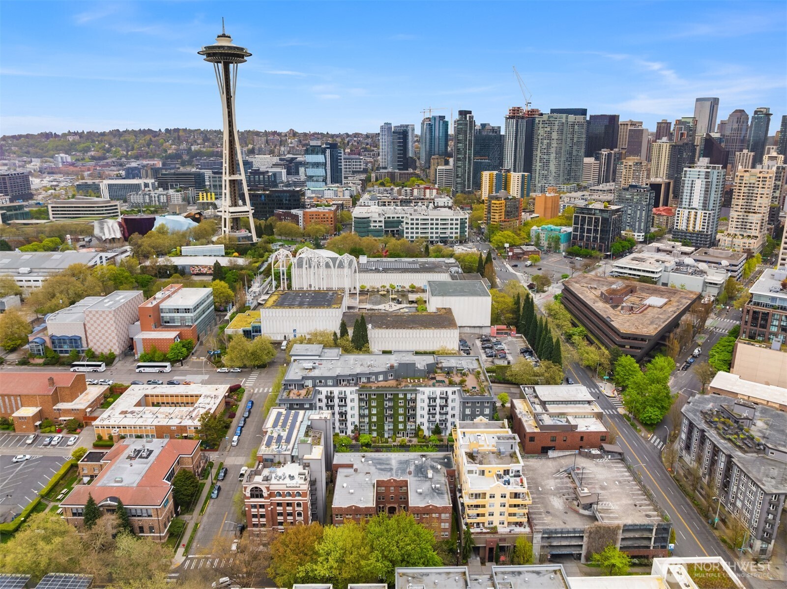 124 Warren Avenue N Unit: 302