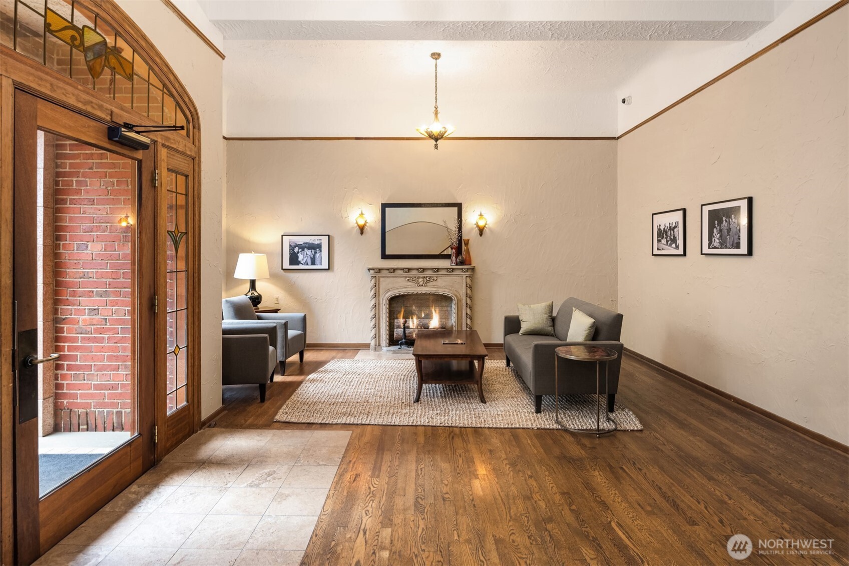 124 Warren Avenue N Unit: 302