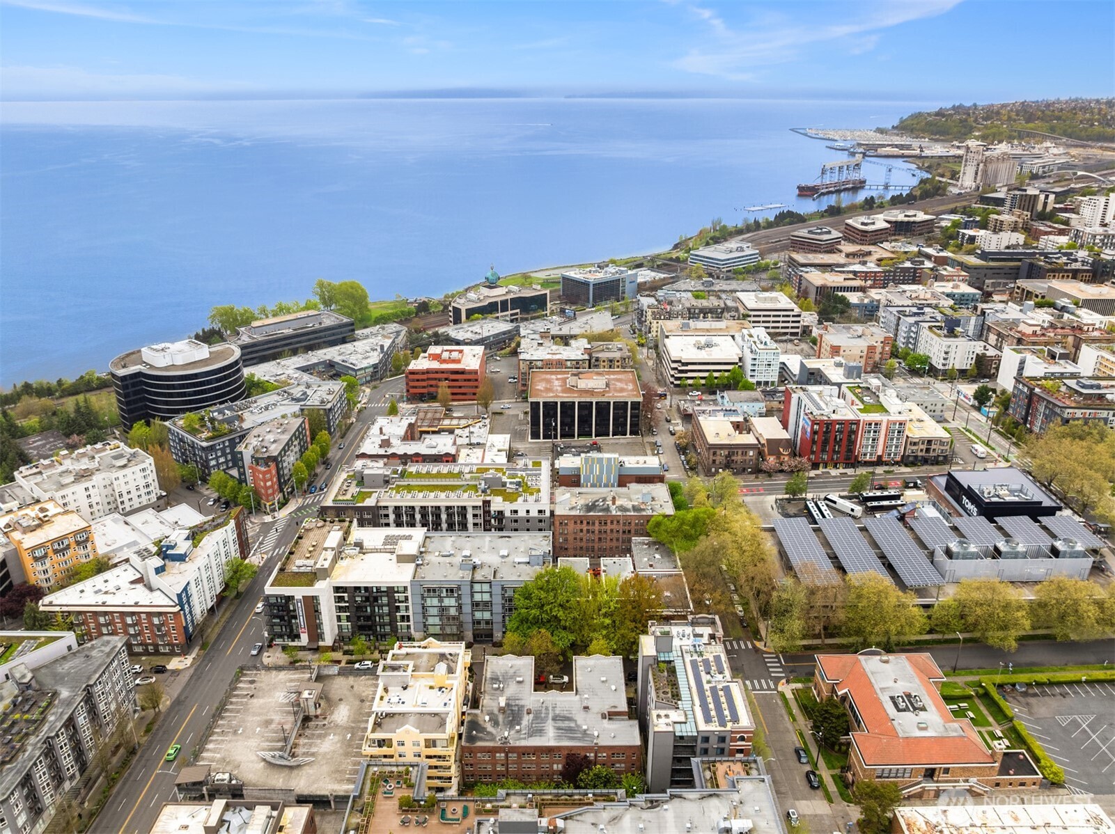 124 Warren Avenue N Unit: 302