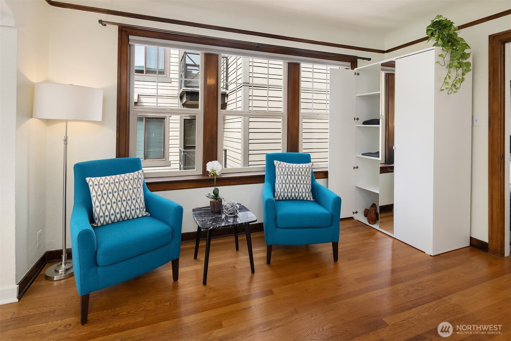 124 Warren Avenue N Unit: 302