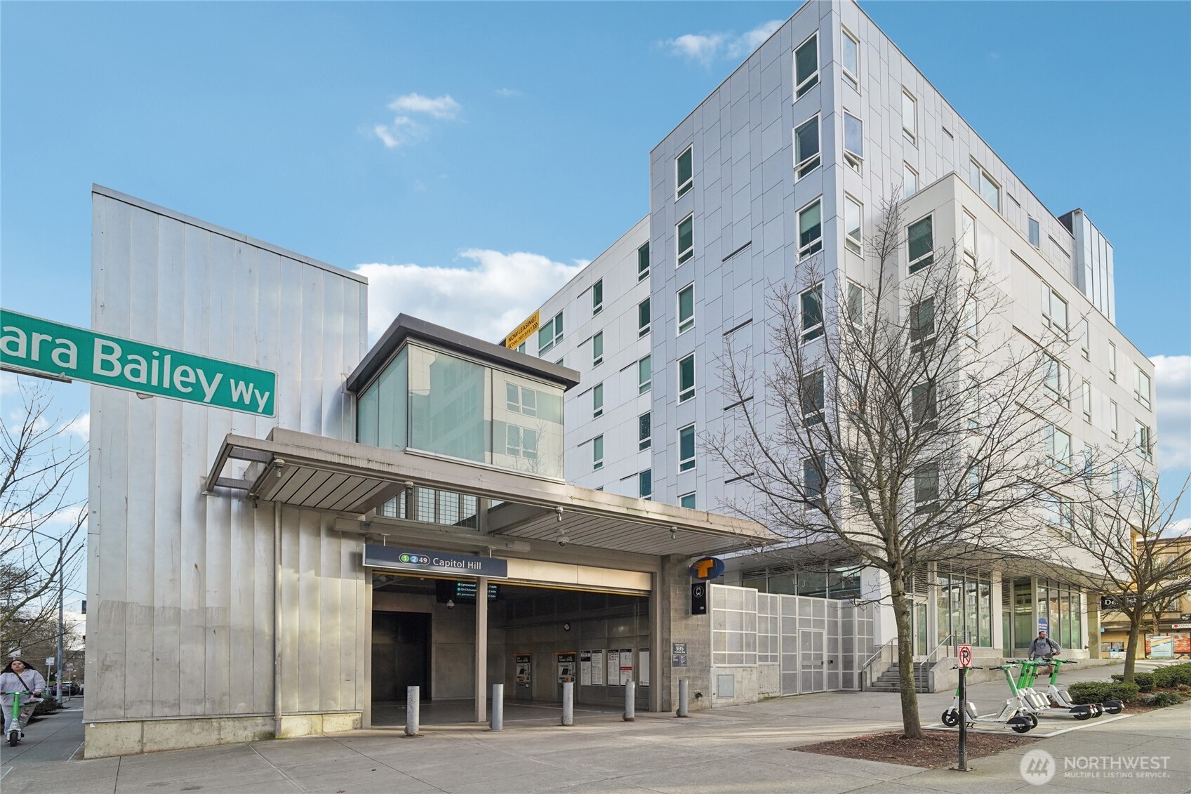 717 E Denny Way Unit: 4B