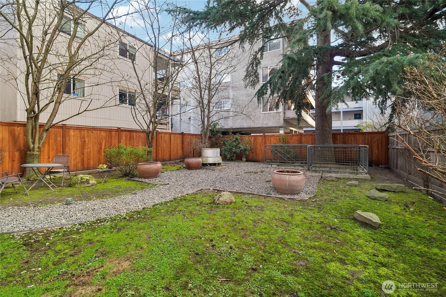 717 E Denny Way Unit: 4B