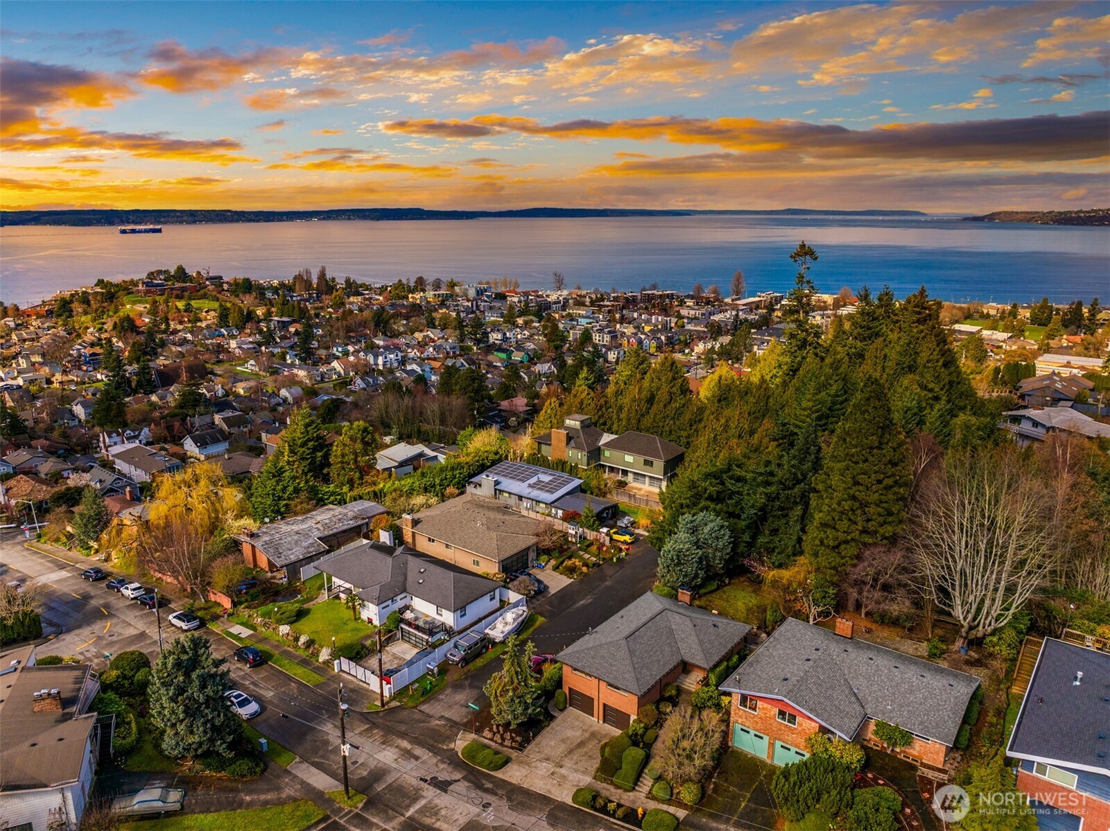 5726 SW Spokane Street