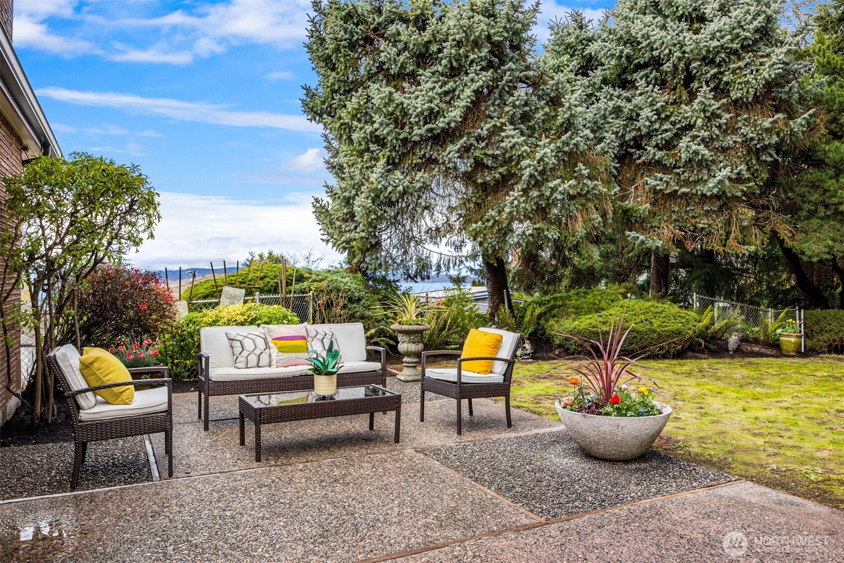 5726 SW Spokane Street