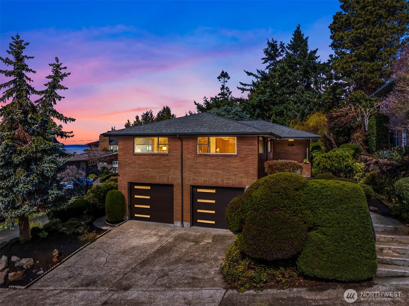 5726 SW Spokane Street