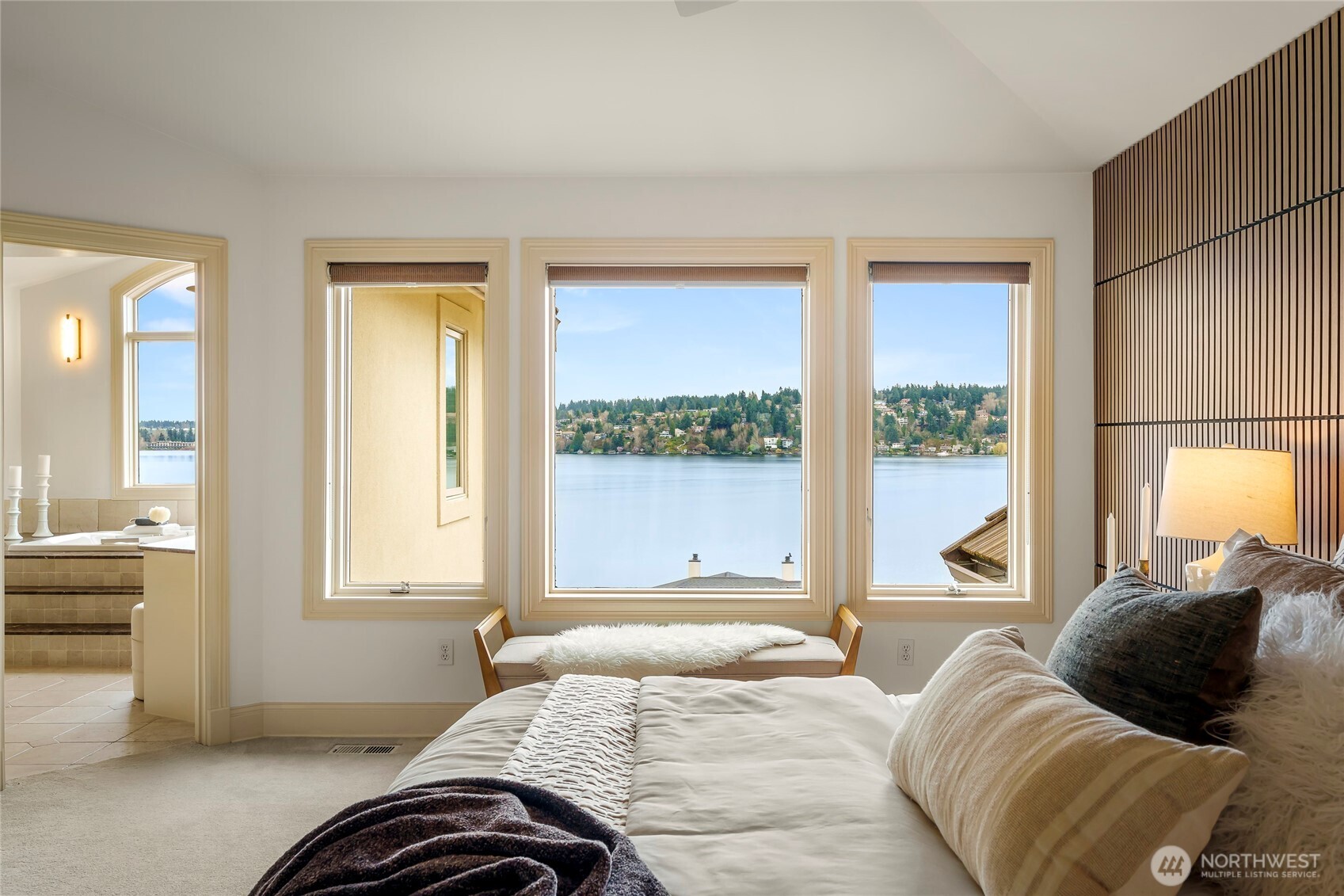 15517 Lake Shore Boulevard NE