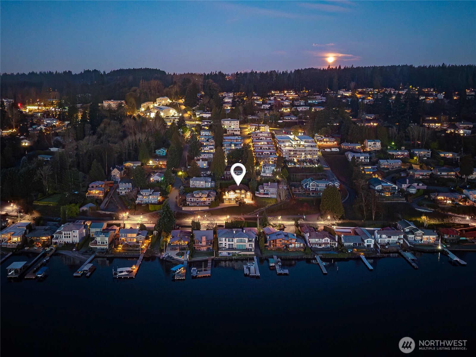 15517 Lake Shore Boulevard NE