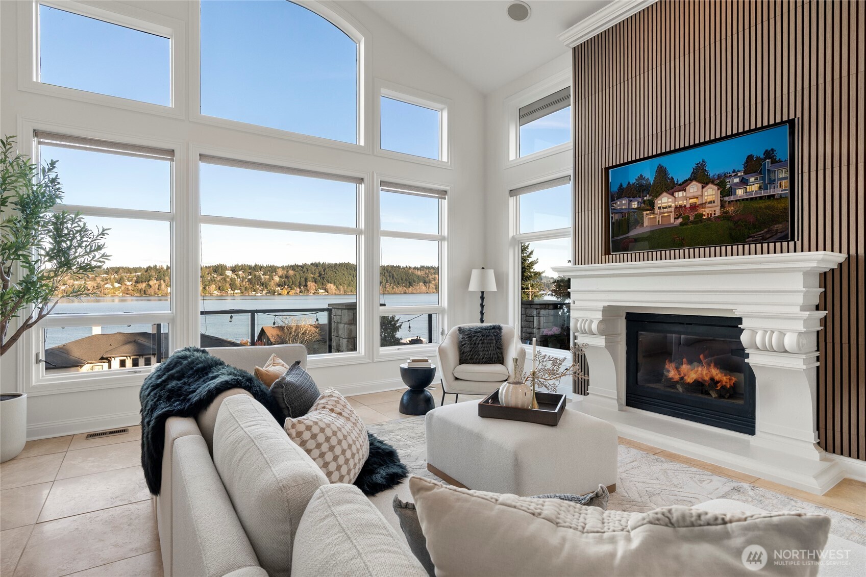 15517 Lake Shore Boulevard NE