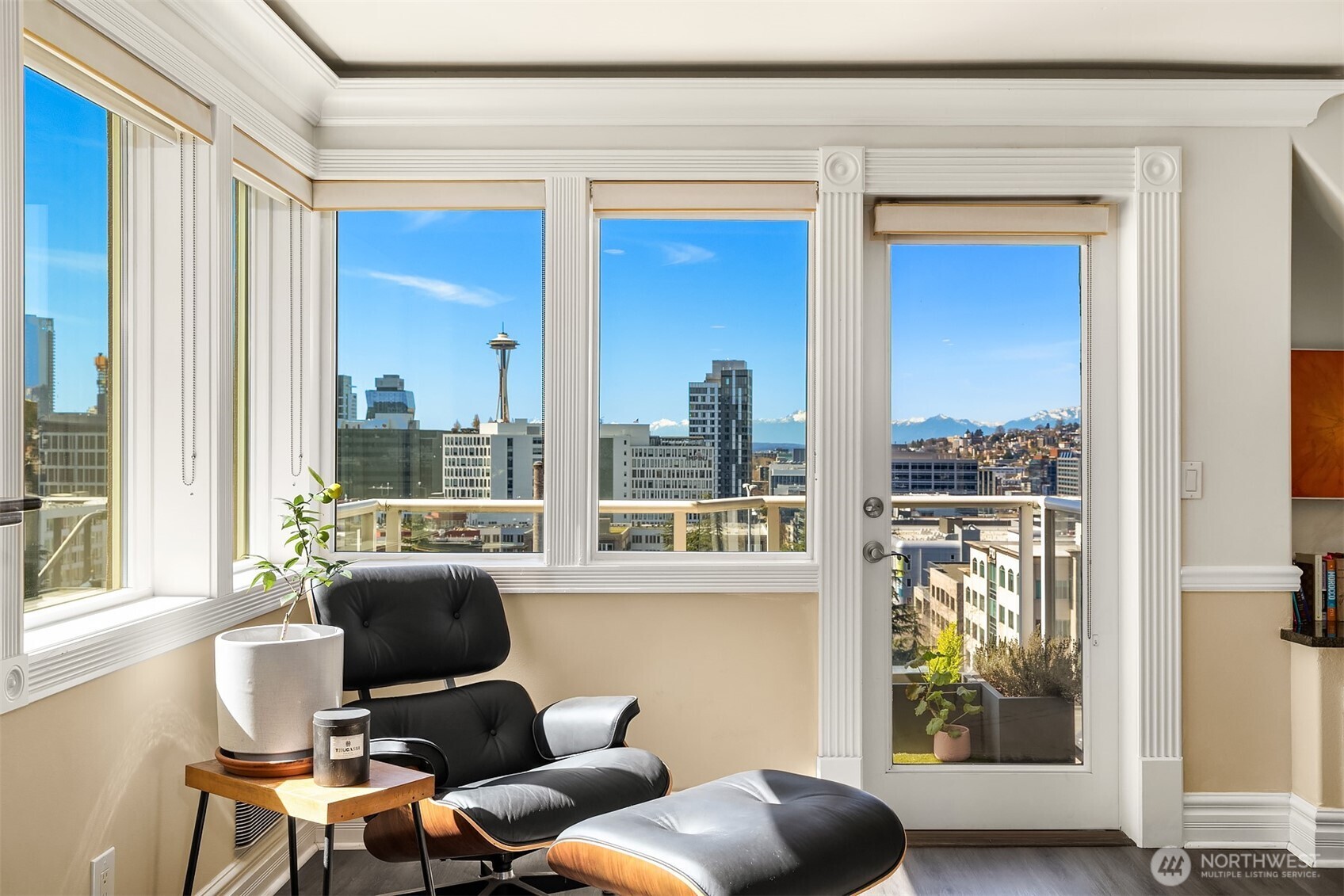 311 E Republican Street Unit: 201