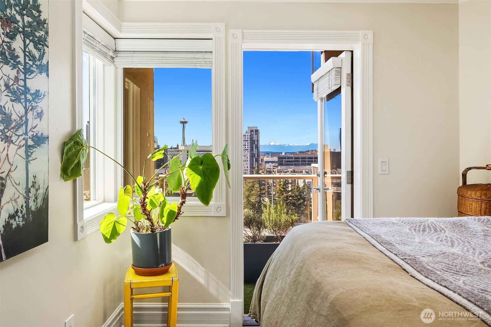 311 E Republican Street Unit: 201