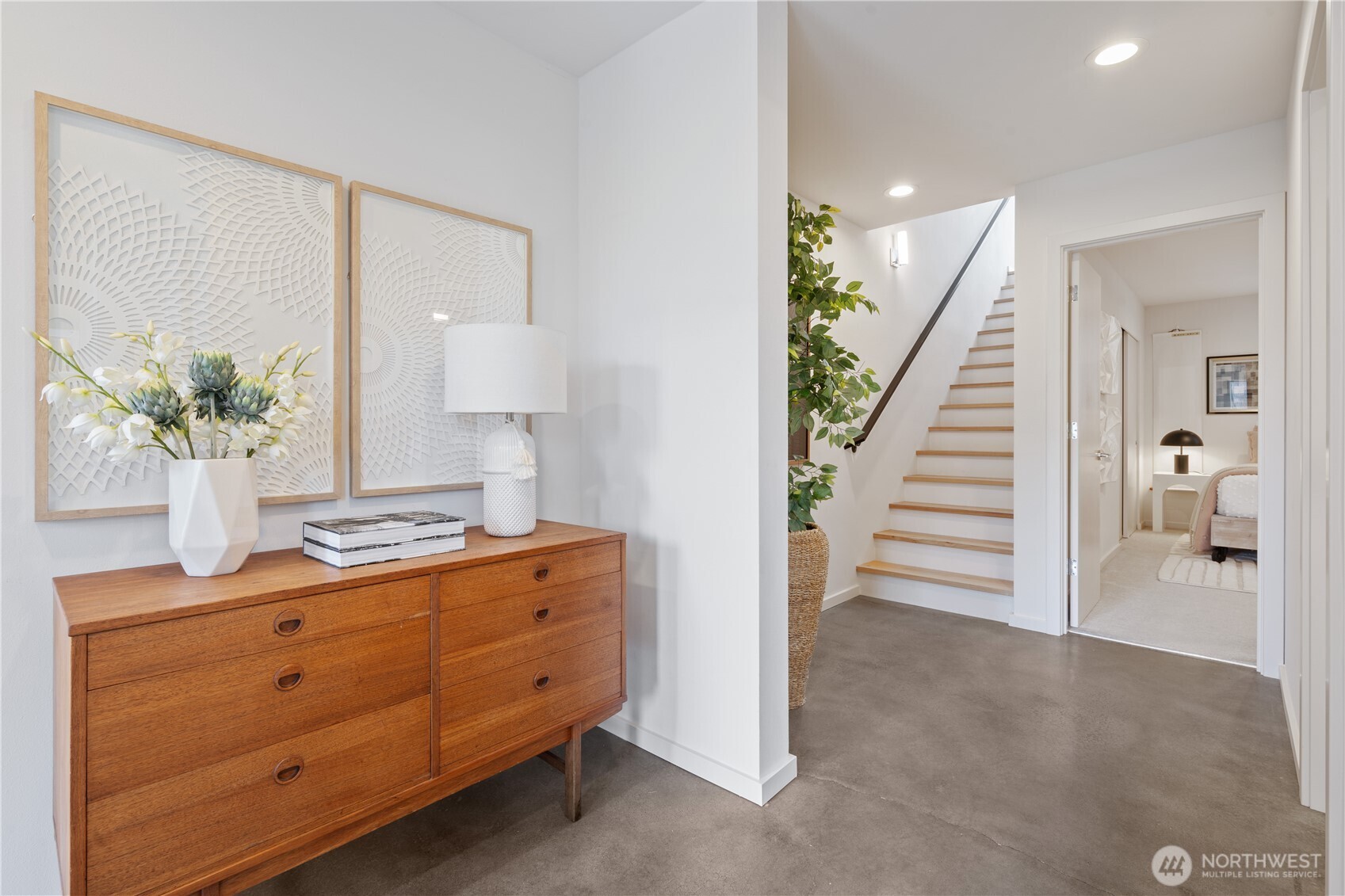 115 27th Avenue E Unit: D