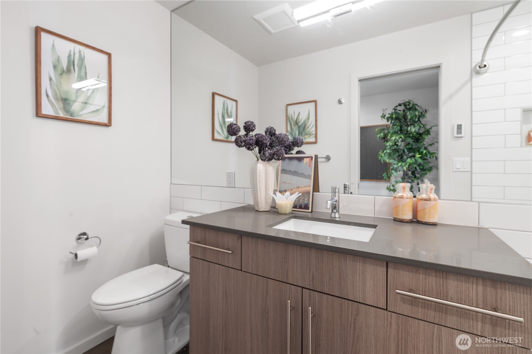 115 27th Avenue E Unit: D