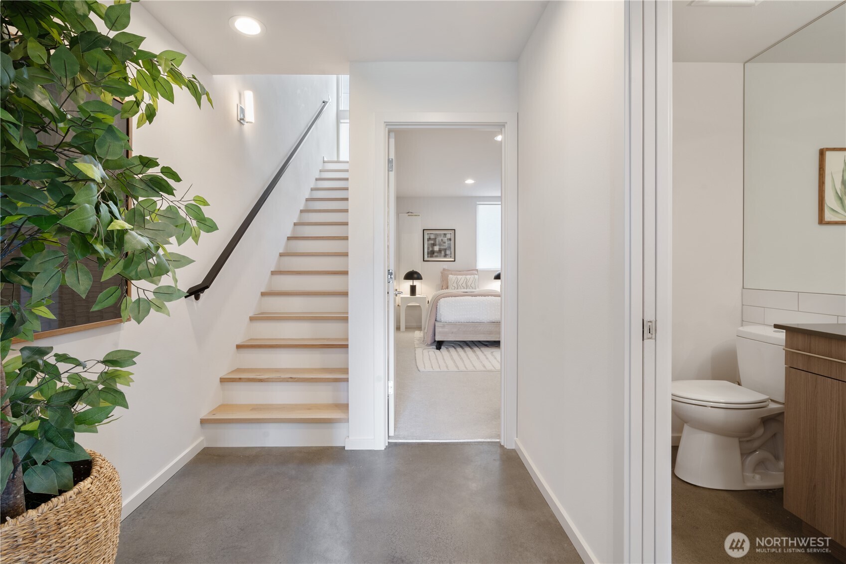115 27th Avenue E Unit: D