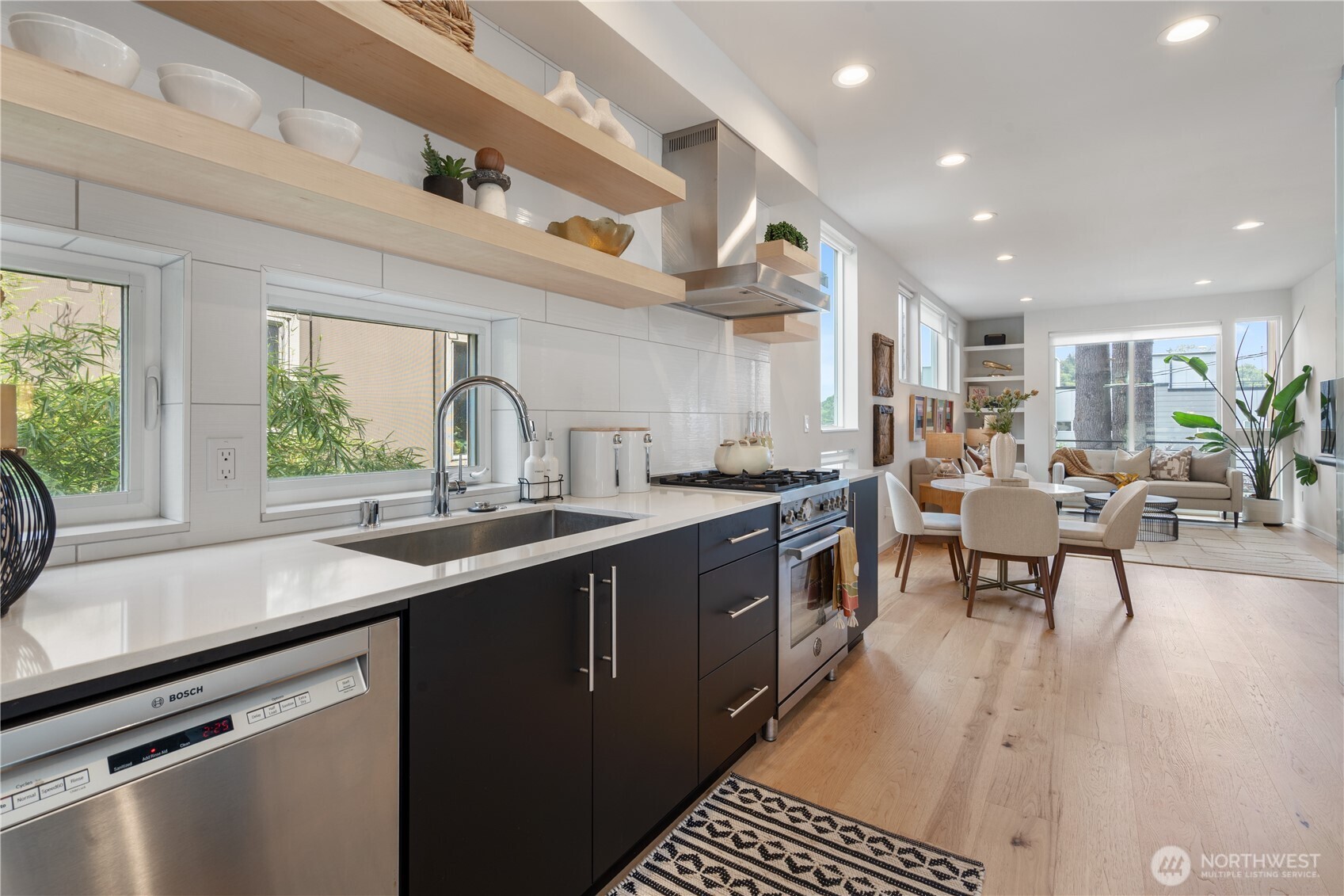 115 27th Avenue E Unit: D