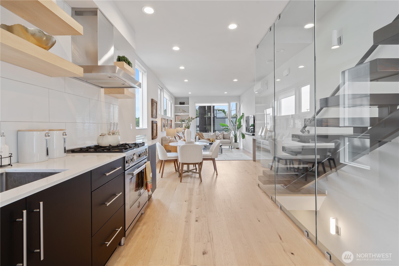 115 27th Avenue E Unit: D