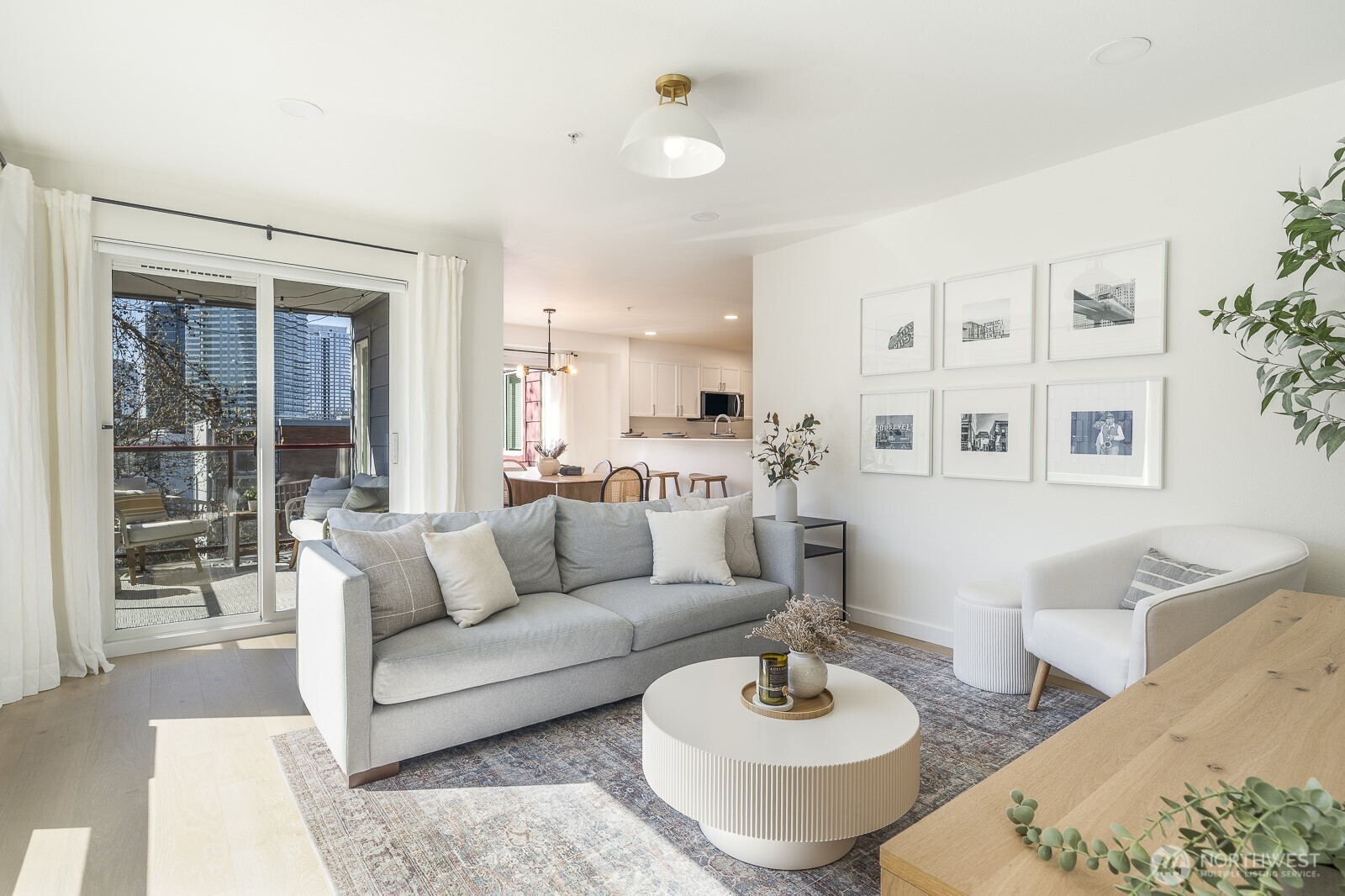 1805 Bellevue Avenue Unit: 301