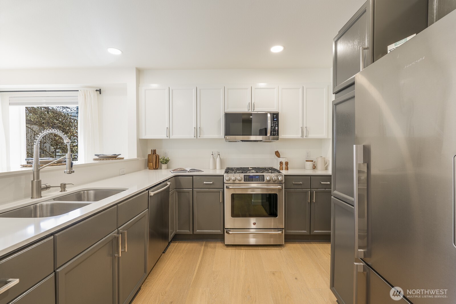 1805 Bellevue Avenue Unit: 301