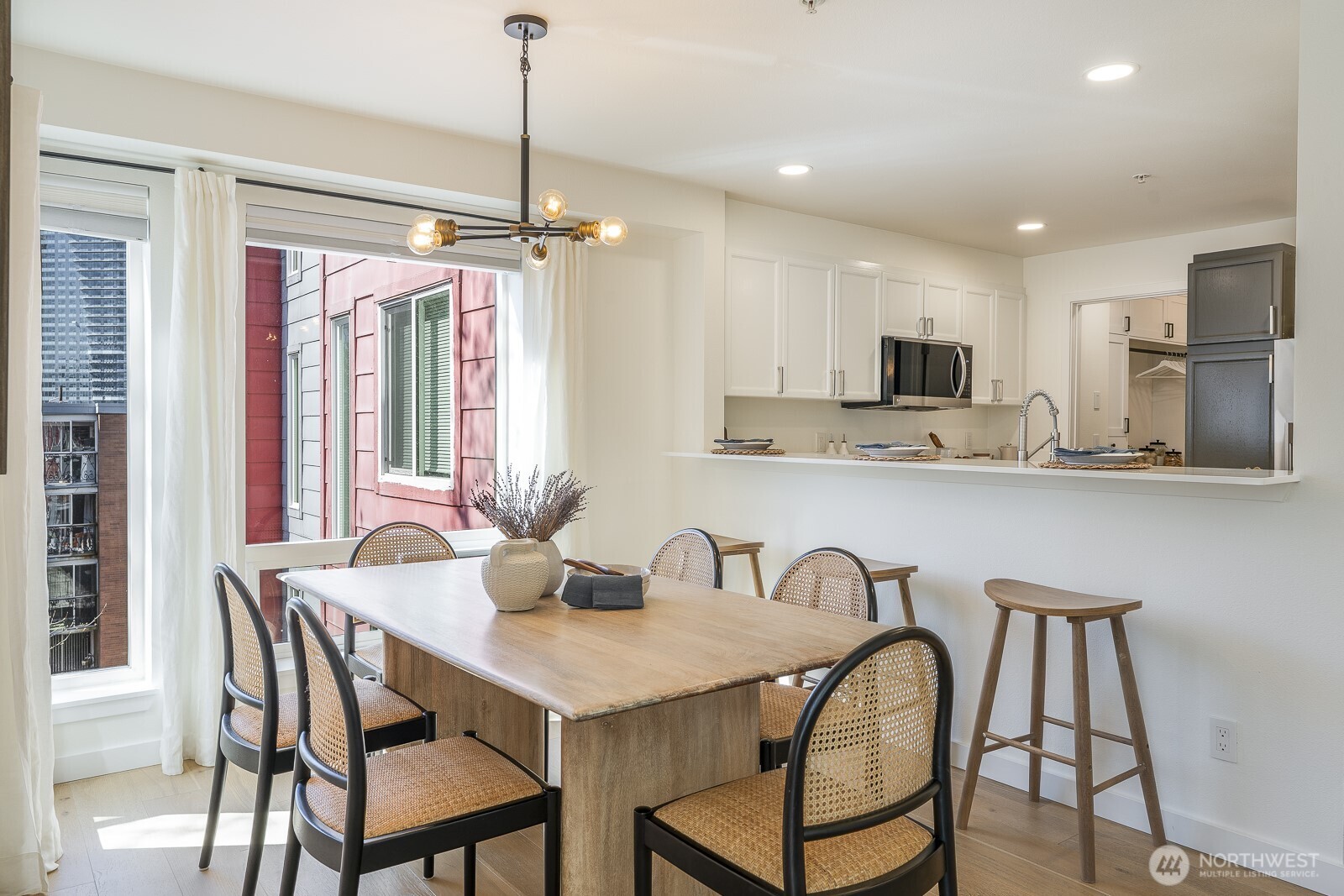 1805 Bellevue Avenue Unit: 301