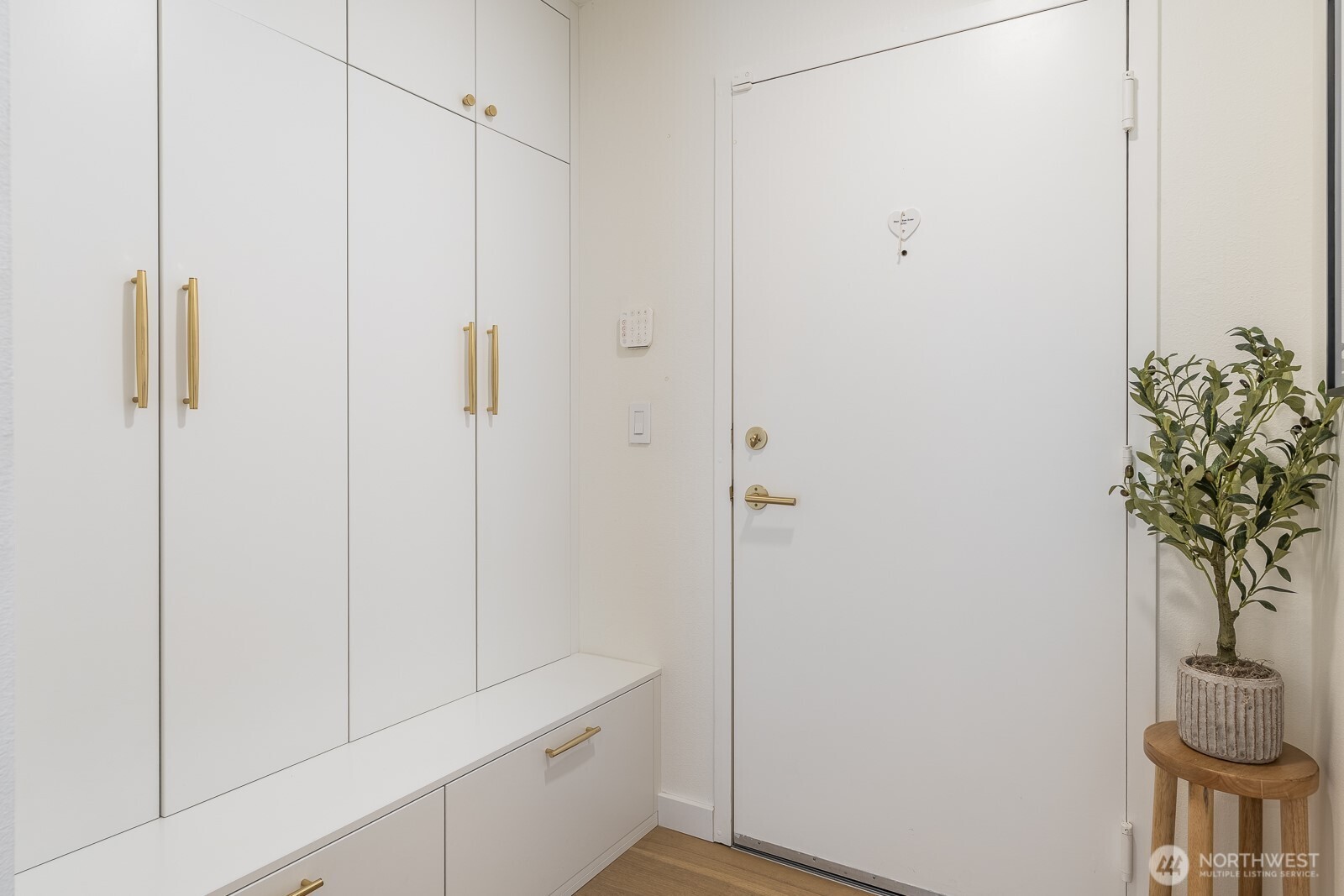 1805 Bellevue Avenue Unit: 301