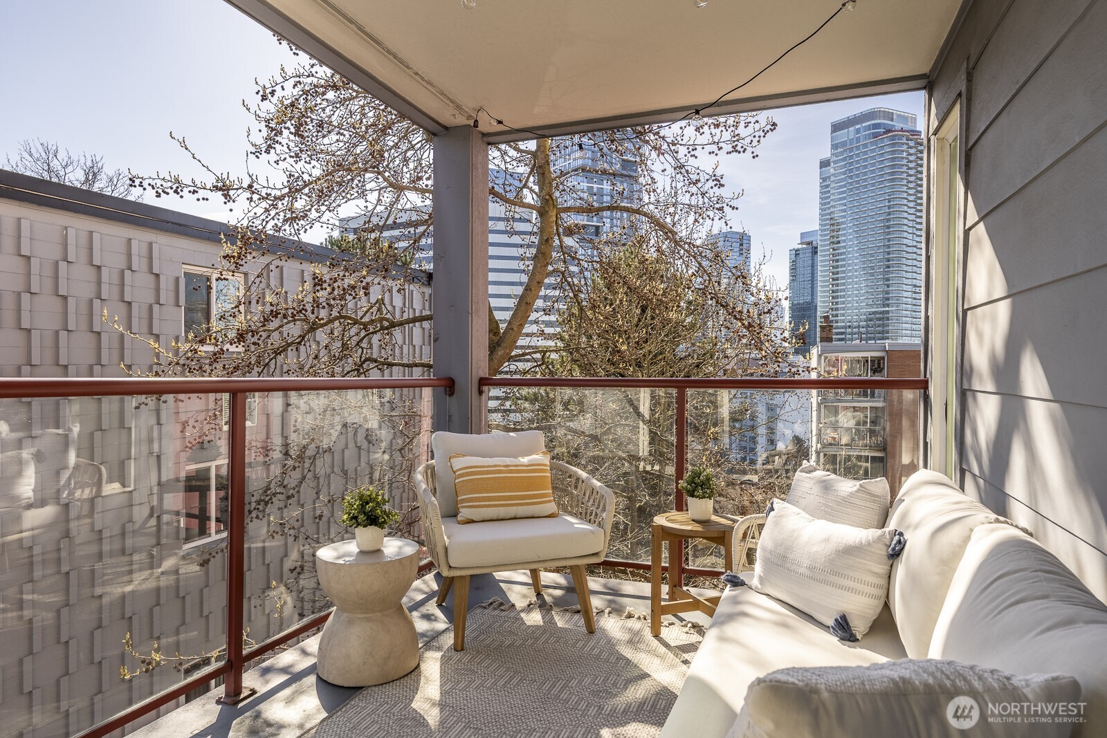1805 Bellevue Avenue Unit: 301