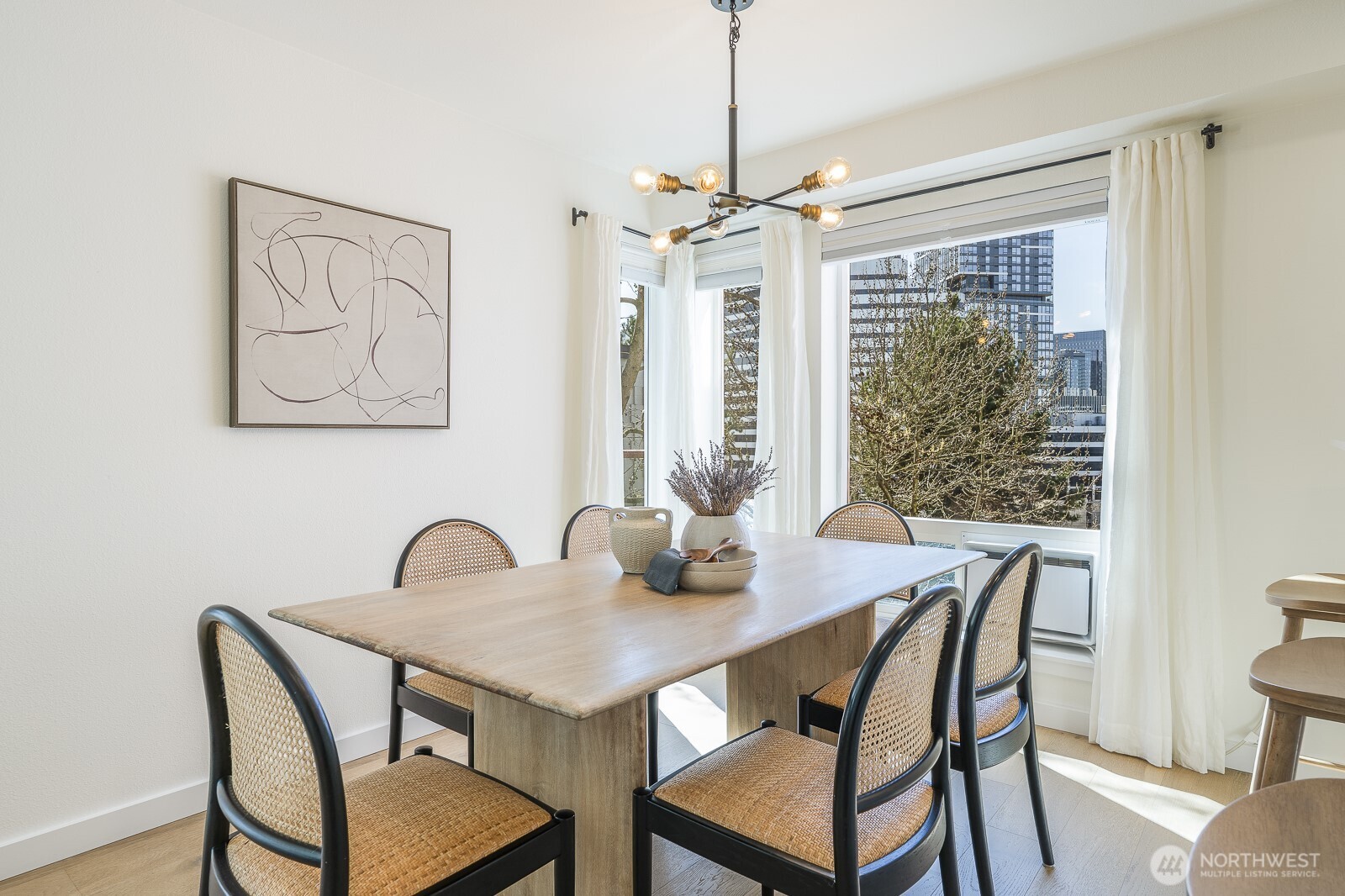 1805 Bellevue Avenue Unit: 301