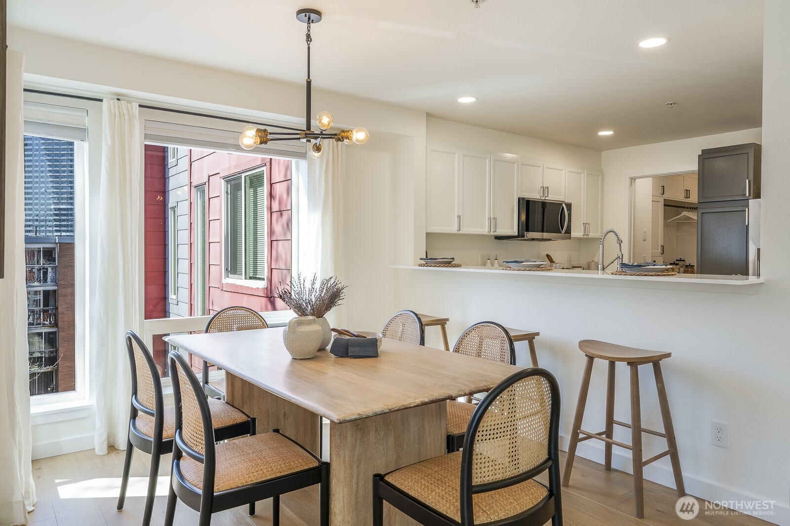 1805 Bellevue Avenue Unit: 301